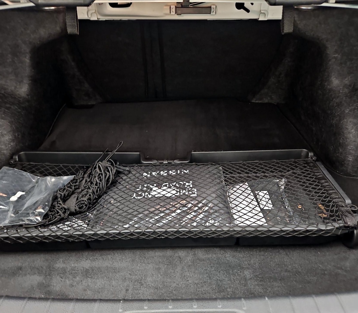 Trunk/Cargo (Seats Up)