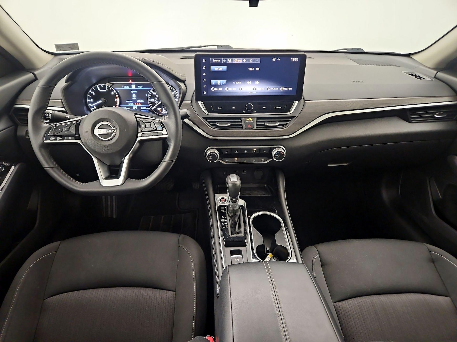 2023 Nissan Altima SV - Photo 10
