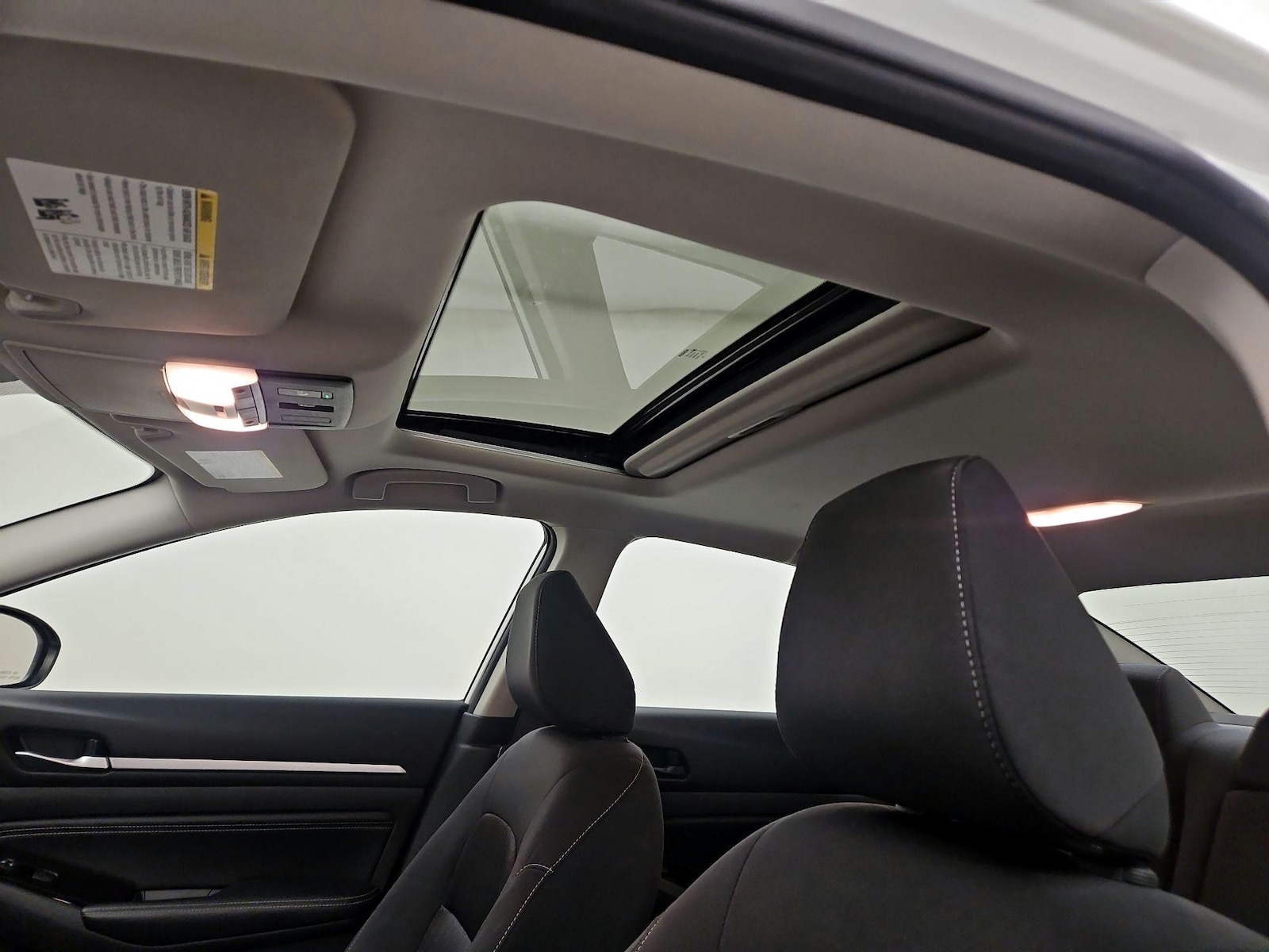2023 Nissan Altima SV - Photo 21