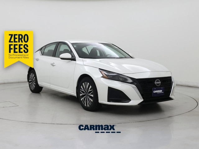 White 2023 Nissan Altima Sedan All-Wheel Drive Automatic