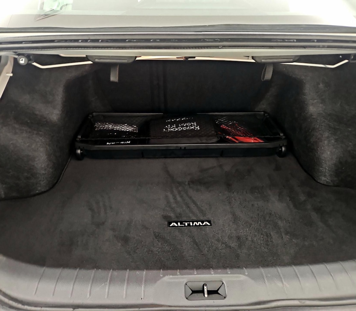 Trunk/Cargo (Seats Up)