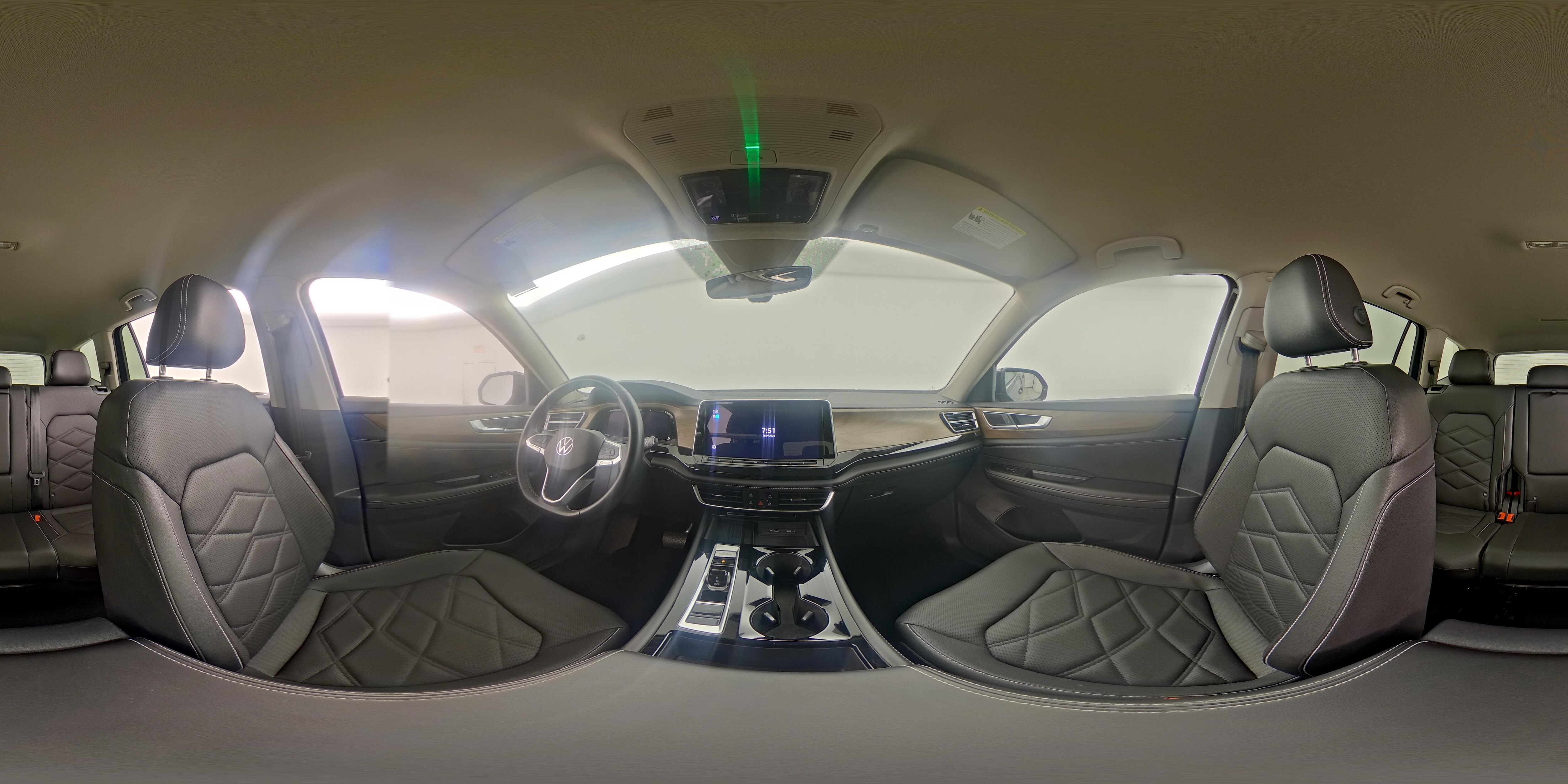 2025 Volkswagen Atlas SE w/Tech - Photo 25