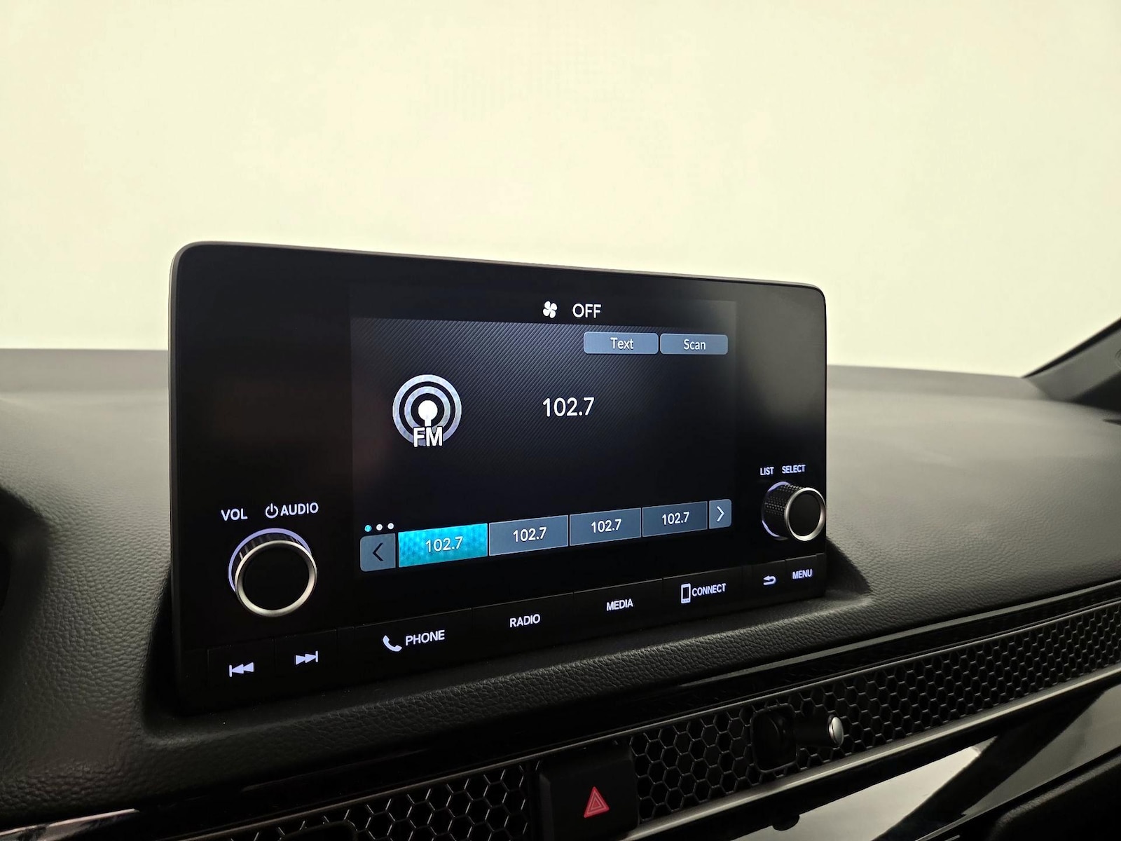 2025 Honda Civic Sport - Photo 16