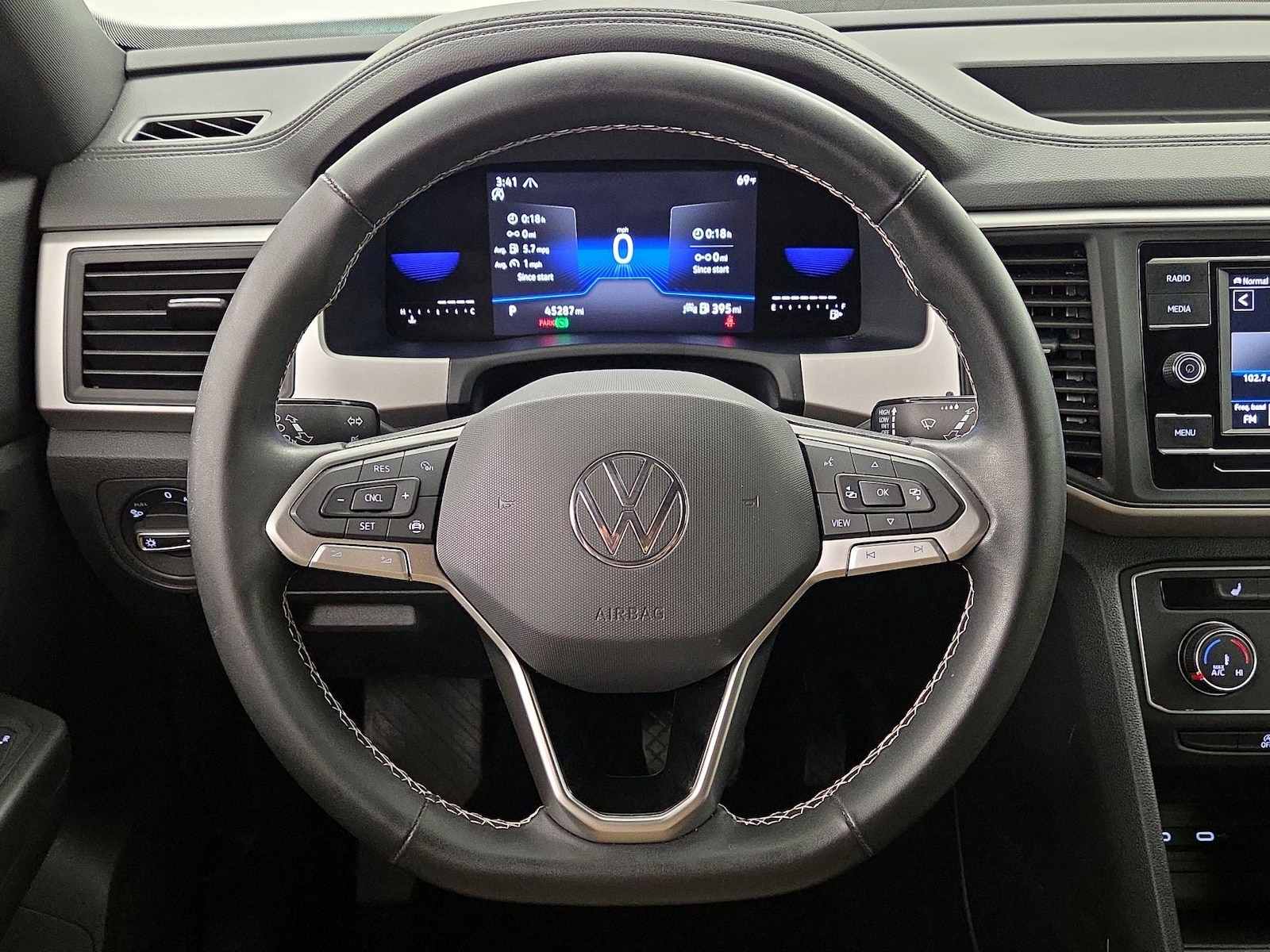 2022 Volkswagen Atlas Cross Sport SE - Photo 11