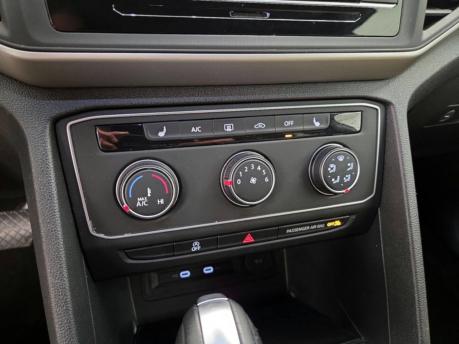 2022 Volkswagen Atlas Cross Sport SE - Photo 17