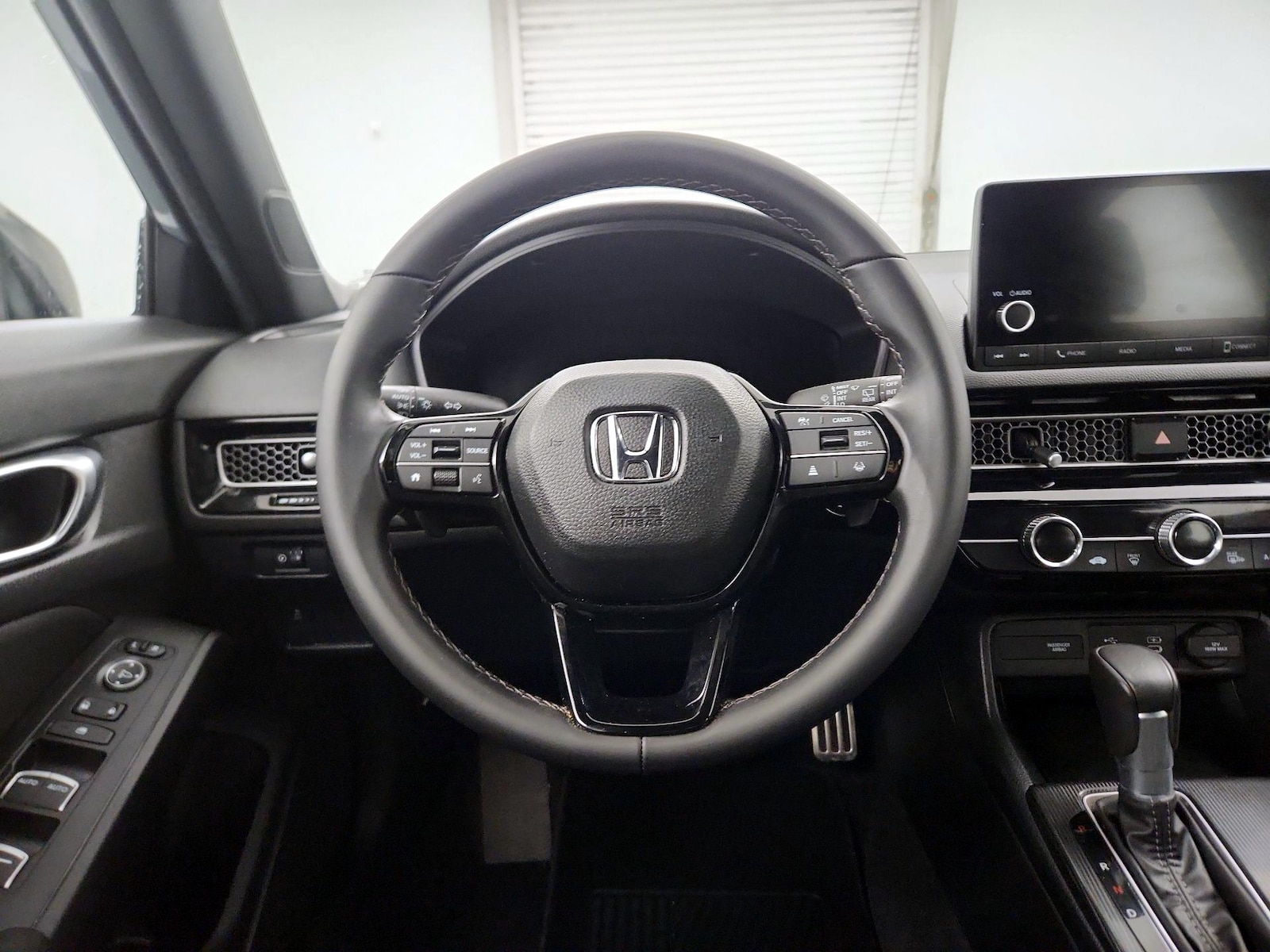 2025 Honda Civic Hatchback Sport - Photo 11