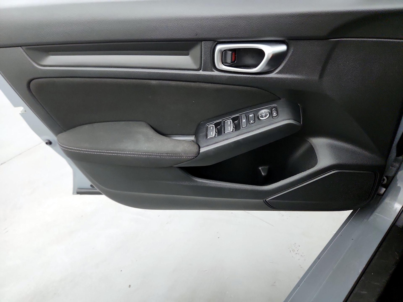 2025 Honda Civic Hatchback Sport - Photo 13