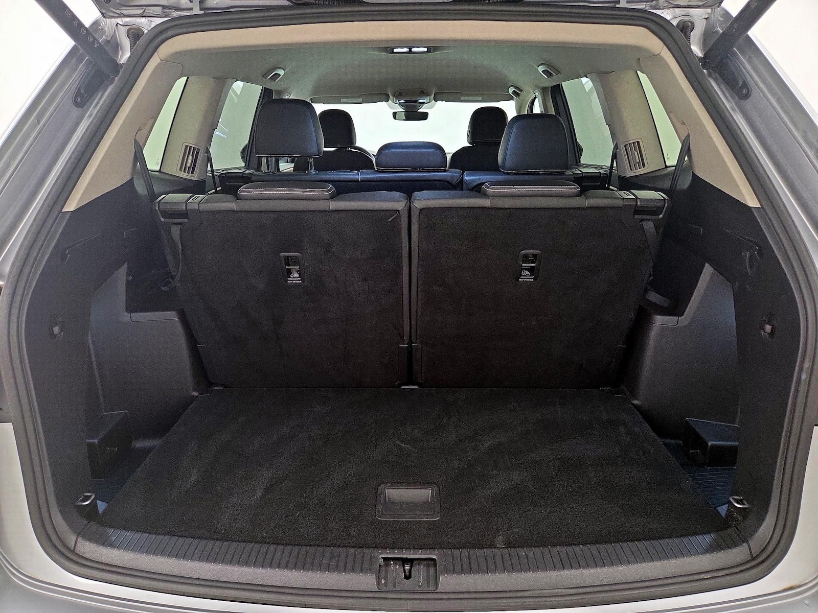 2025 Volkswagen Atlas SE w/Tech - Photo 22