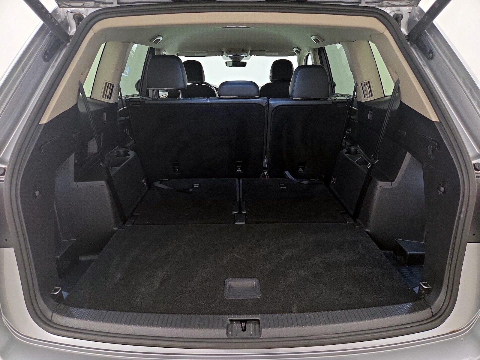 2025 Volkswagen Atlas SE w/Tech - Photo 23