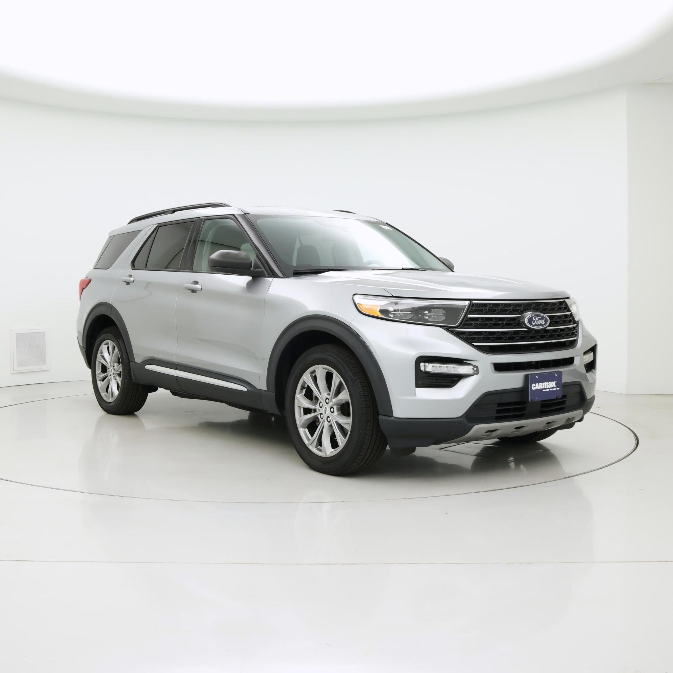 Silver 2023 Ford Explorer SUV / Crossover All-Wheel Drive Automatic