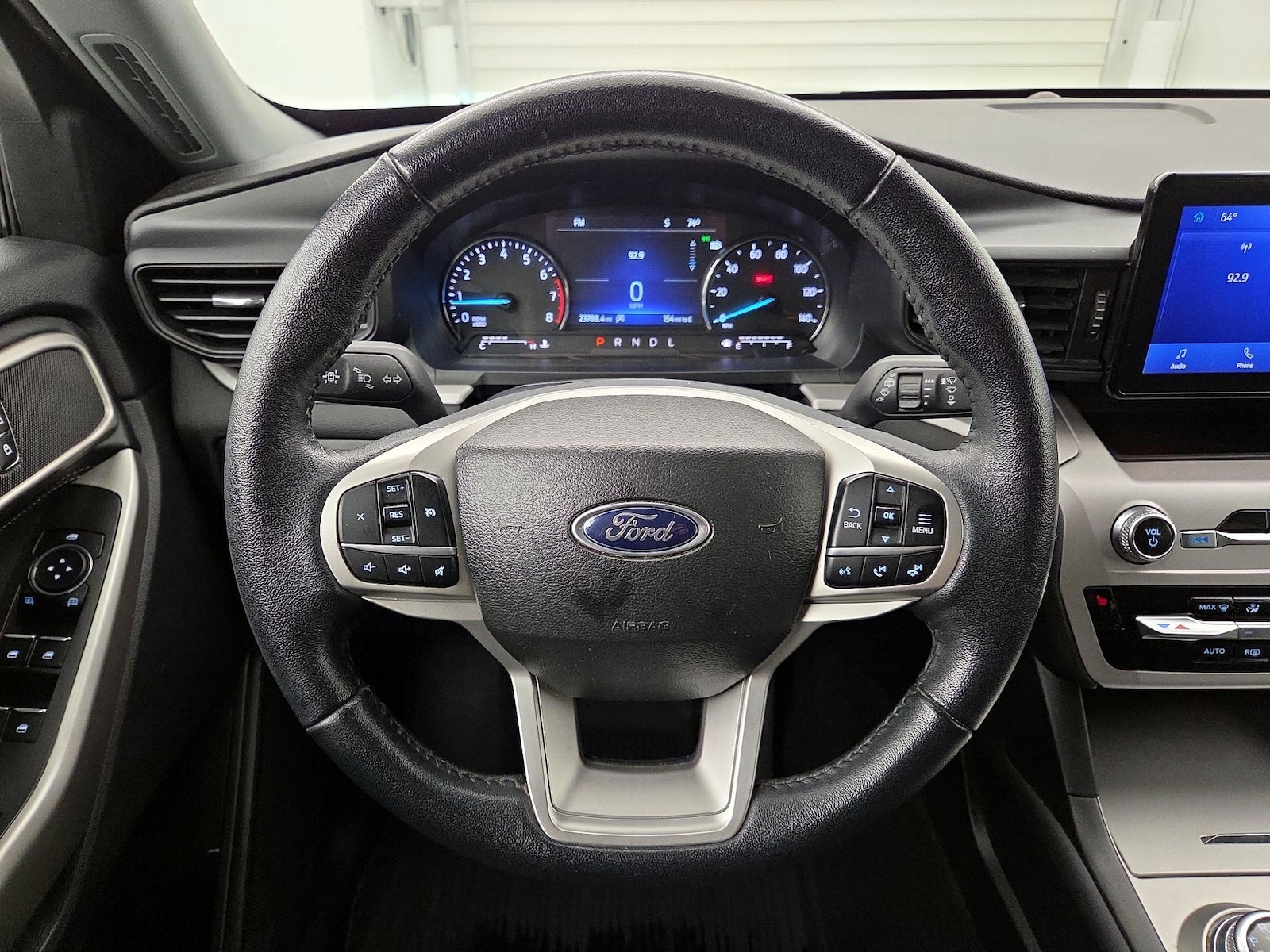 2023 Ford Explorer XLT - Photo 11