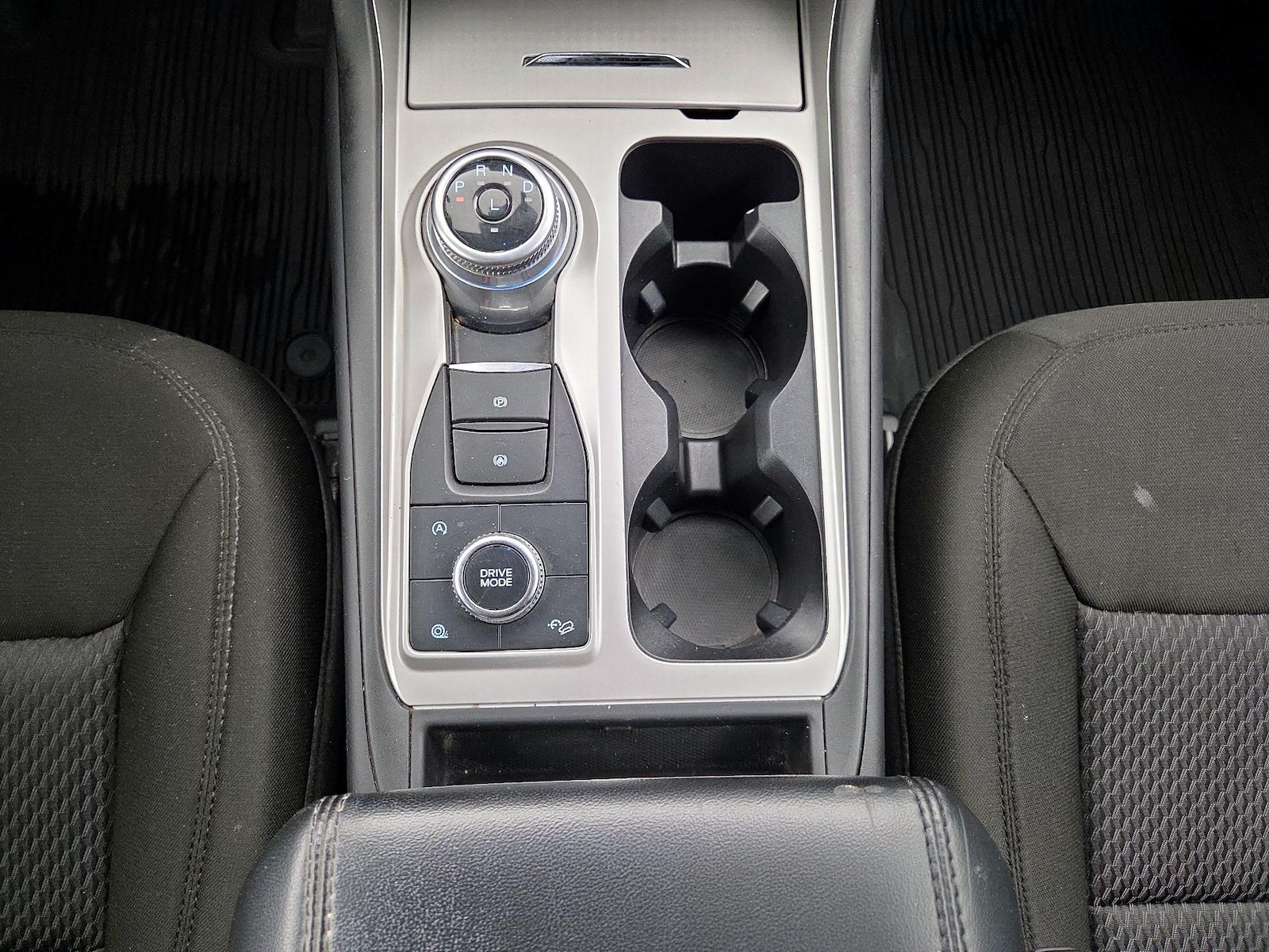 2023 Ford Explorer XLT - Photo 18