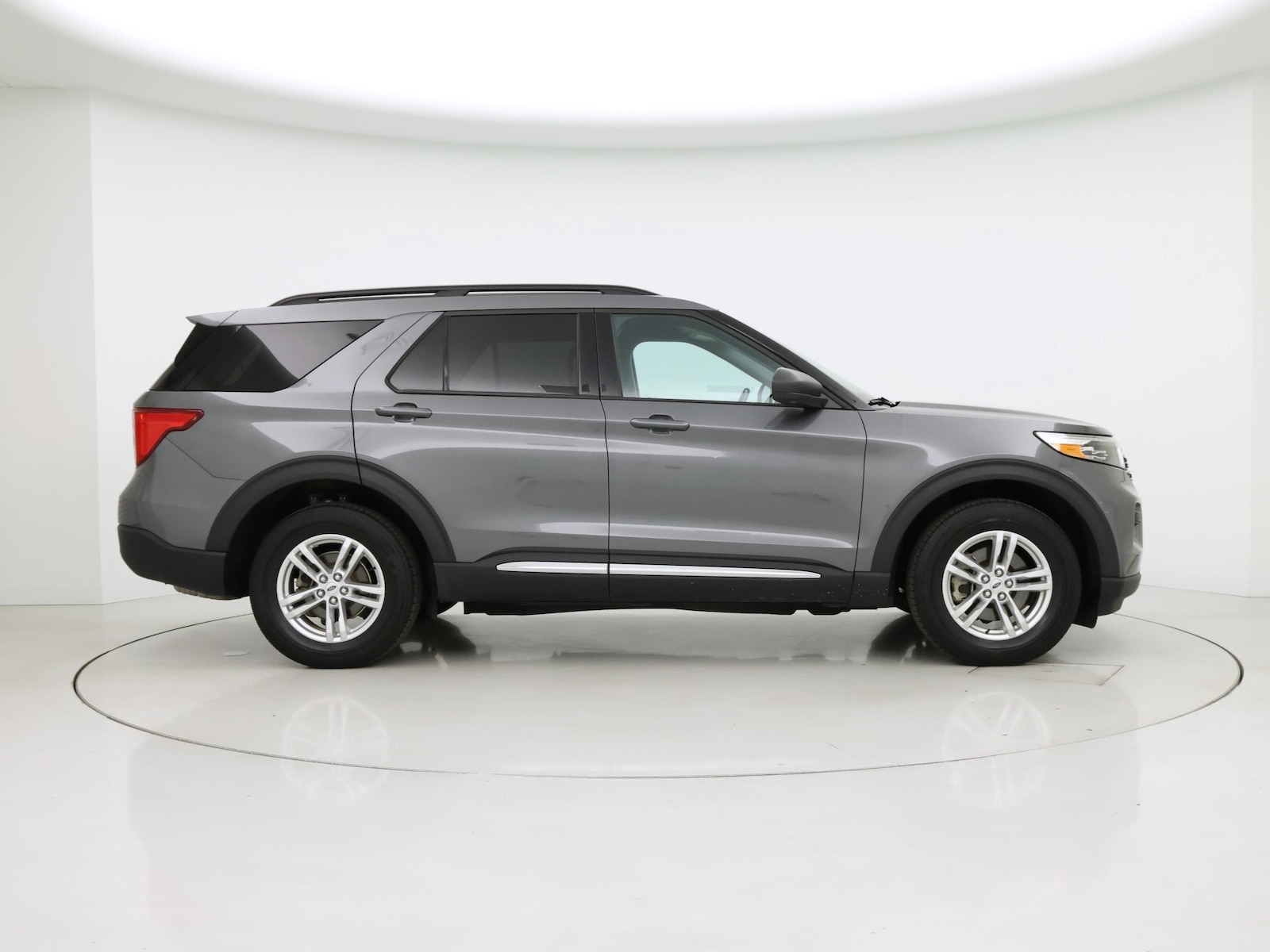 2023 Ford Explorer XLT - Photo 8