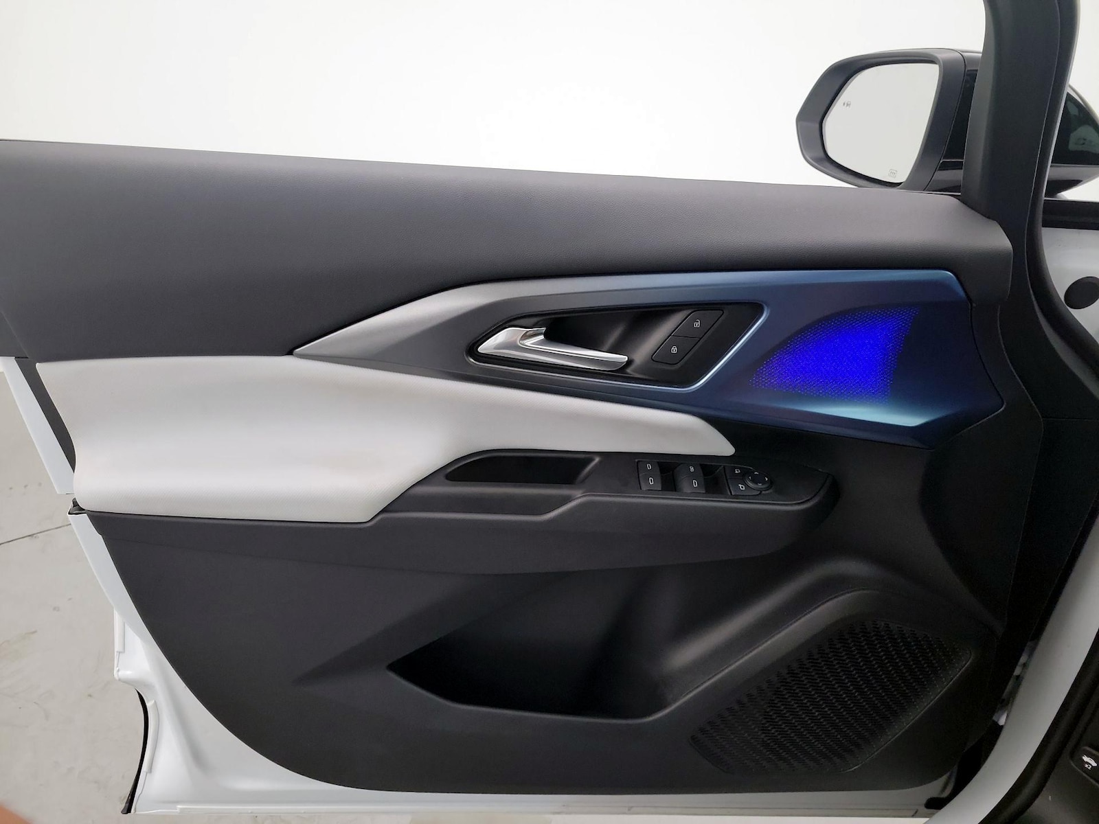 2025 Chevrolet Equinox EV 1LT - Photo 13