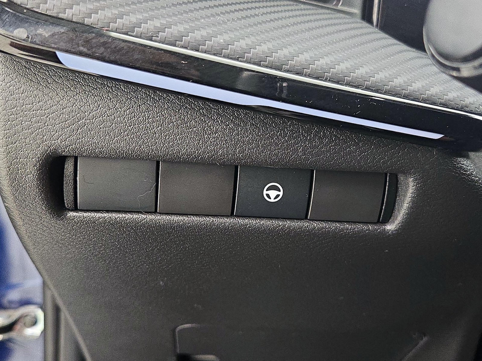 2025 Nissan Kicks SR AWD - Photo 14