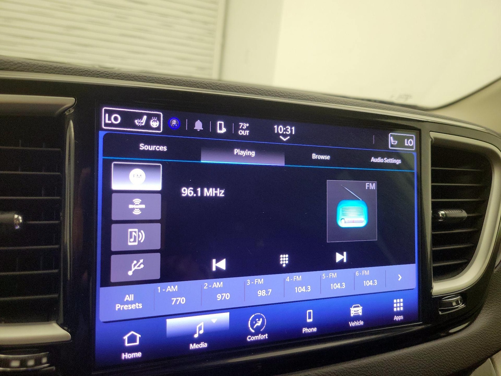 2024 Chrysler Pacifica Touring L - Photo 16