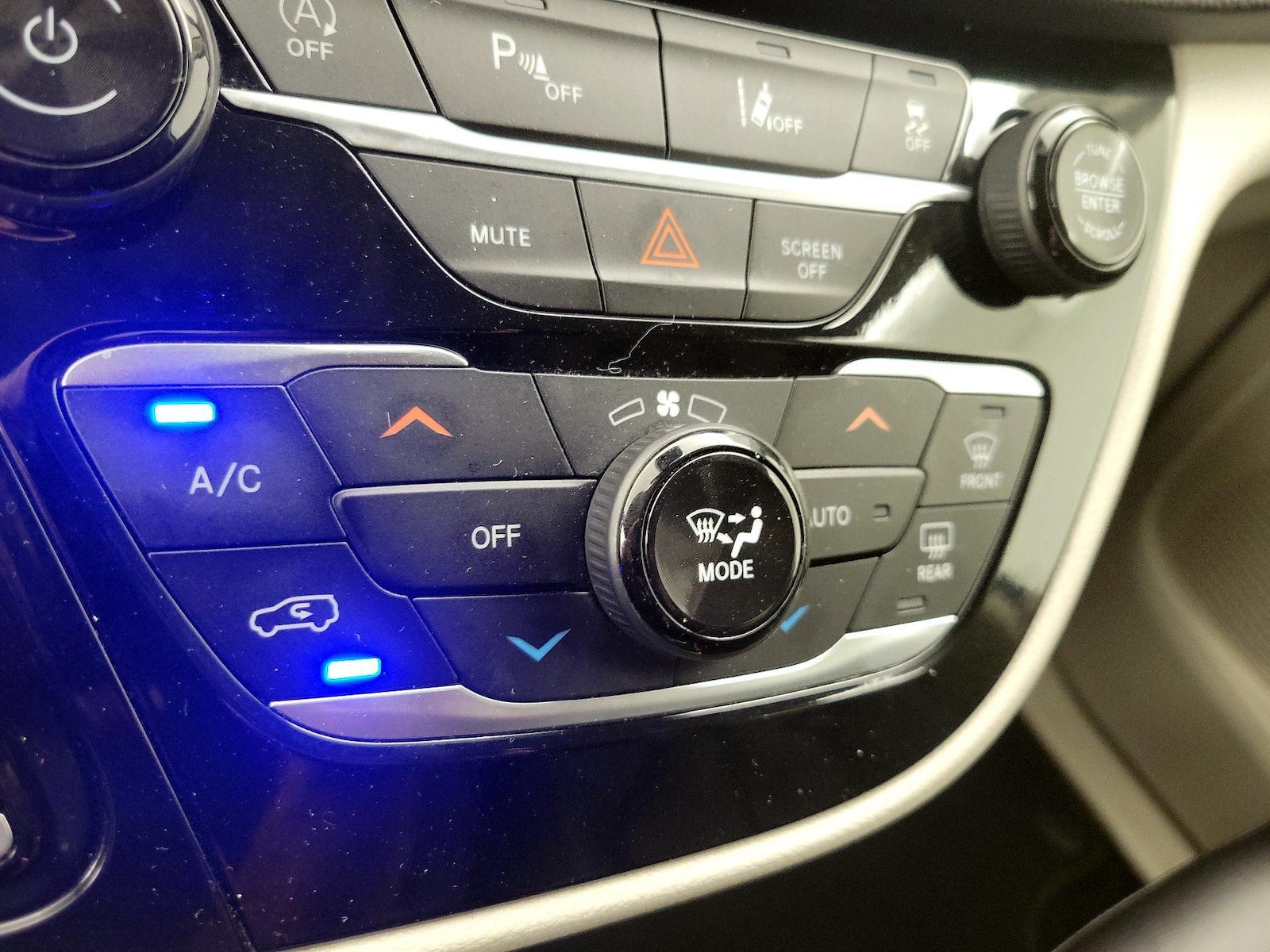 2024 Chrysler Pacifica Touring L - Photo 17