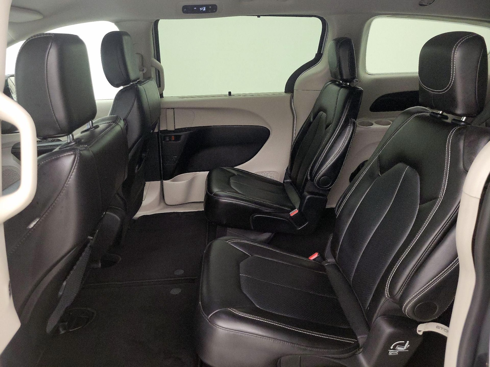 2024 Chrysler Pacifica Touring L - Photo 20