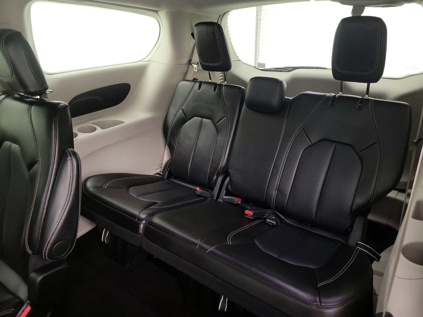2024 Chrysler Pacifica Touring L - Photo 21