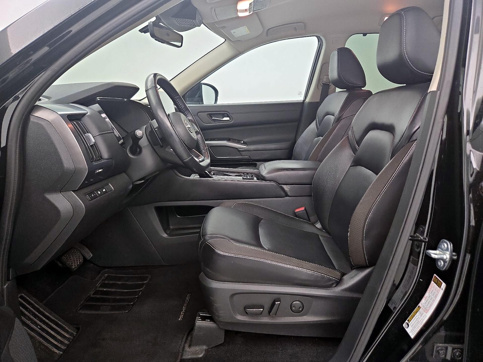 2024 Nissan Pathfinder SL - Photo 12