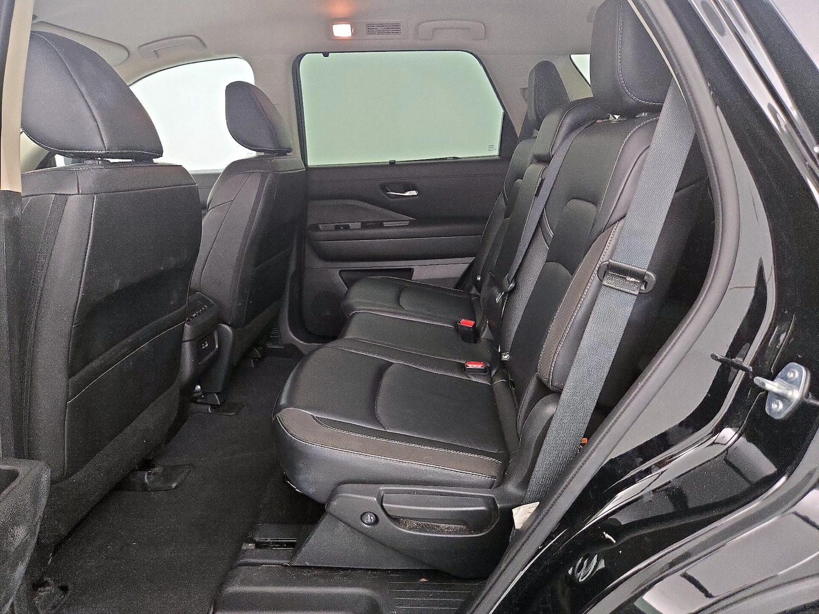 2024 Nissan Pathfinder SL - Photo 21