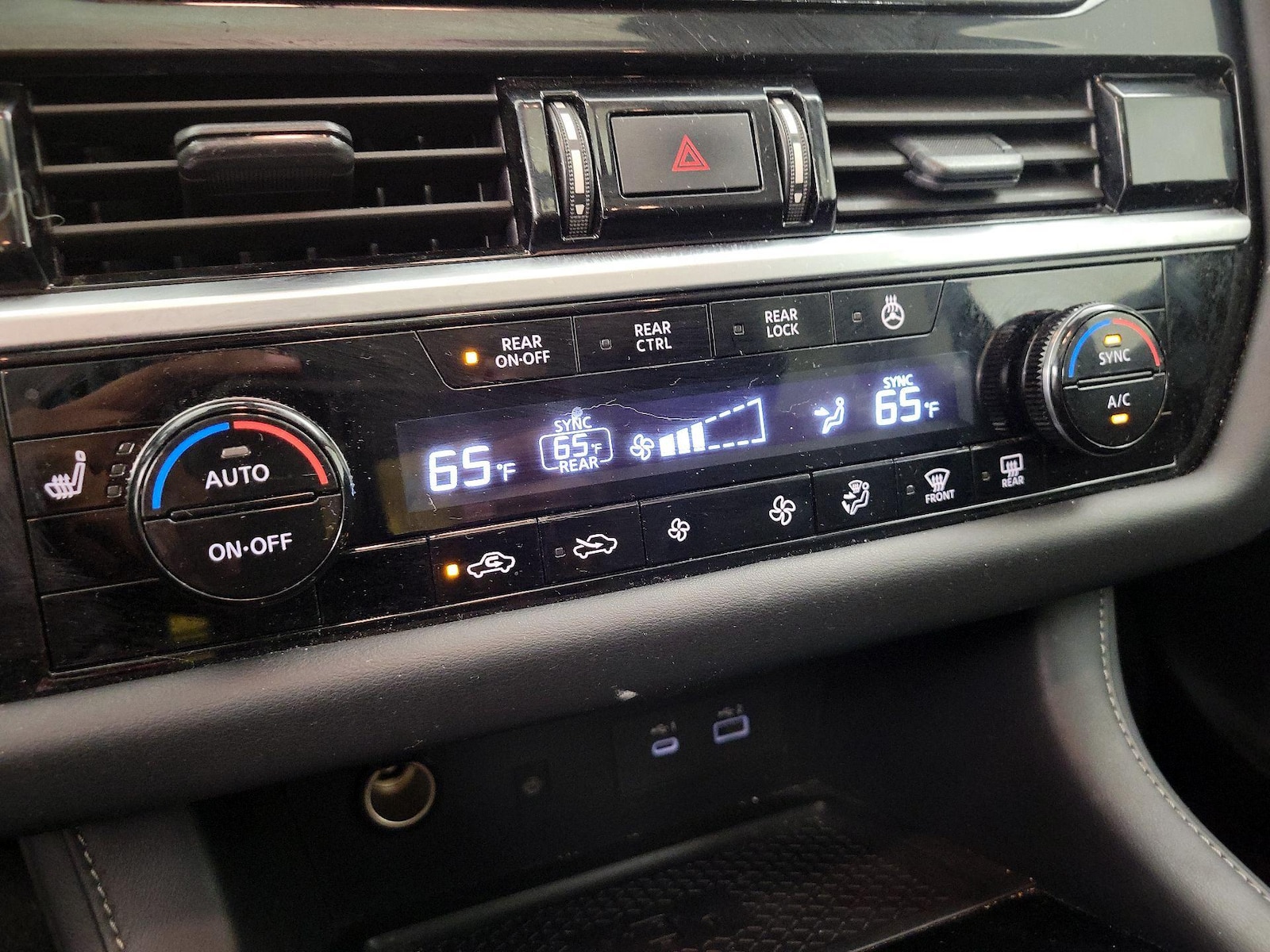 2024 Nissan Pathfinder SL - Photo 18