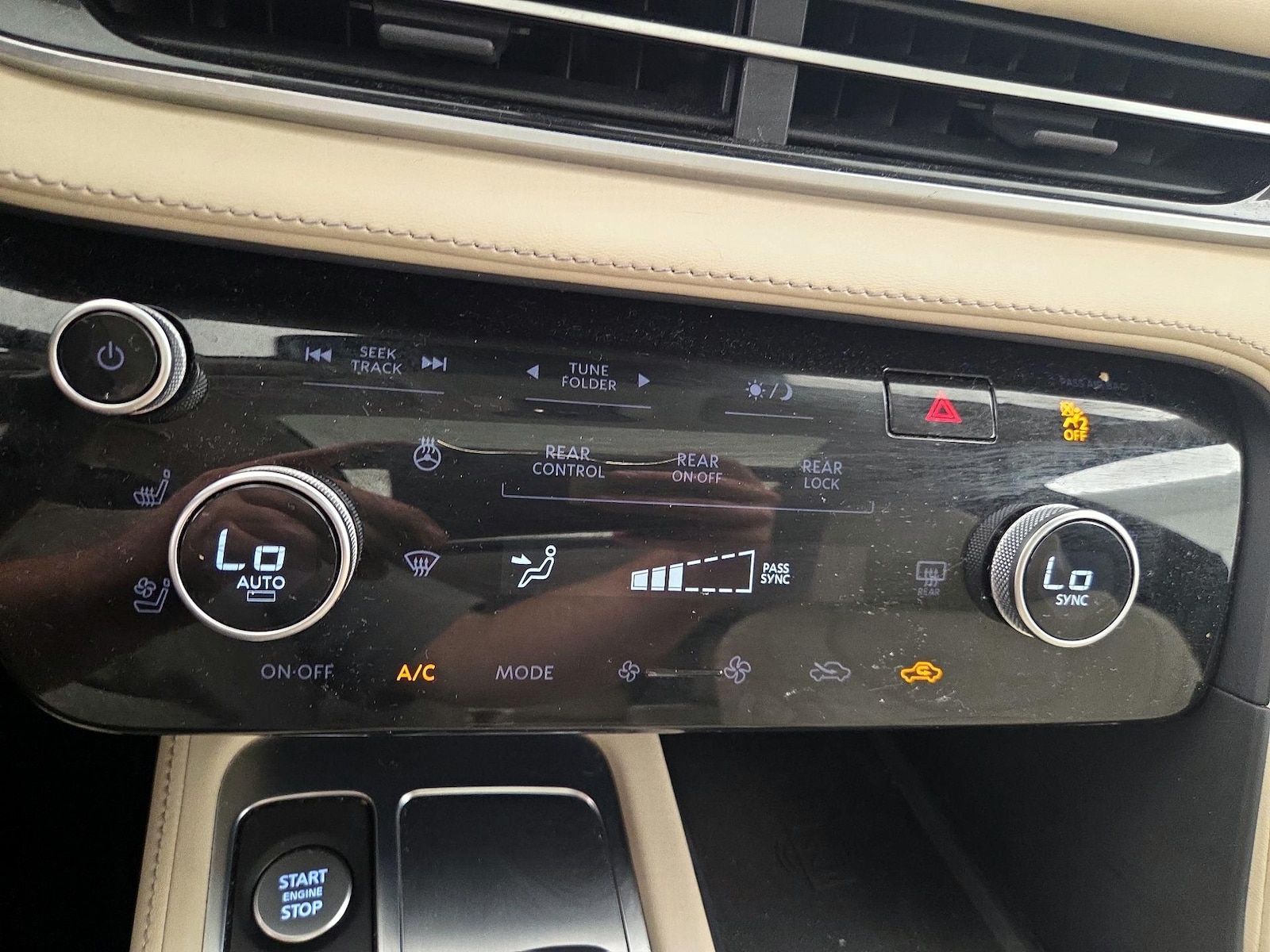 2023 INFINITI QX60 LUXE - Photo 17