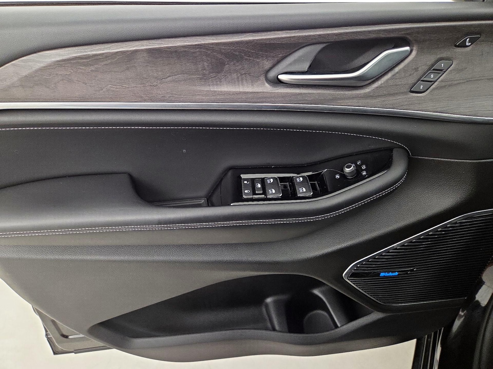 2022 Jeep Grand Cherokee Overland - Photo 13