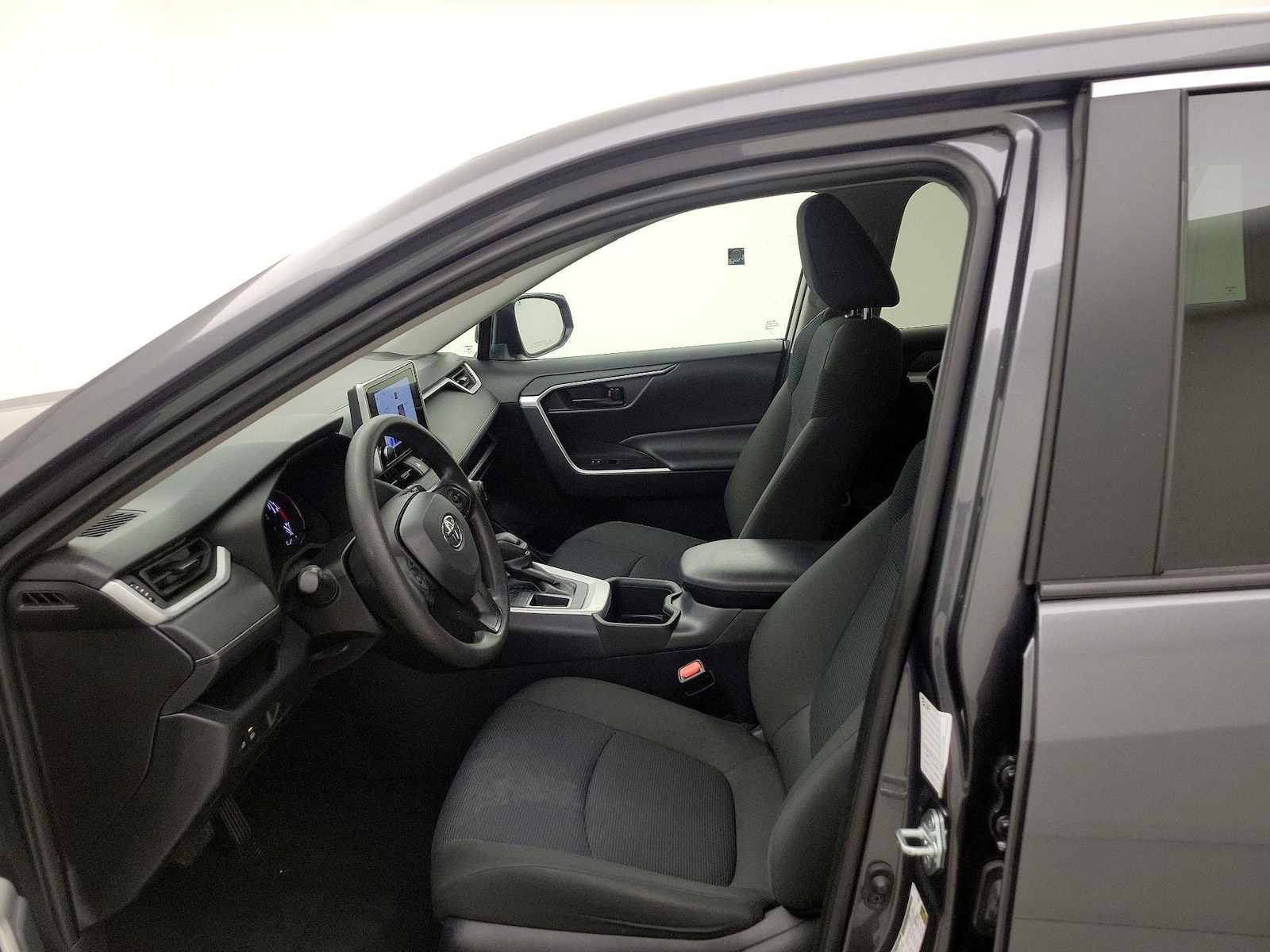 2025 Toyota RAV4 LE - Photo 12