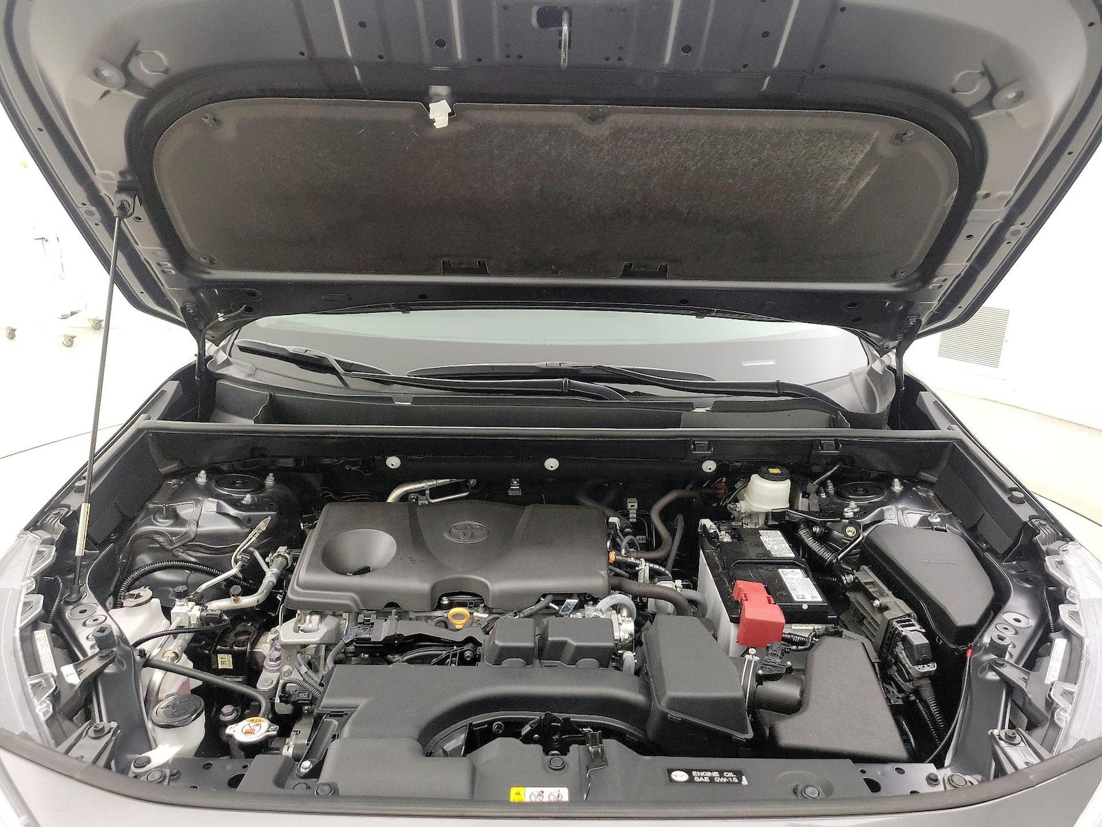 2025 Toyota RAV4 LE - Photo 23