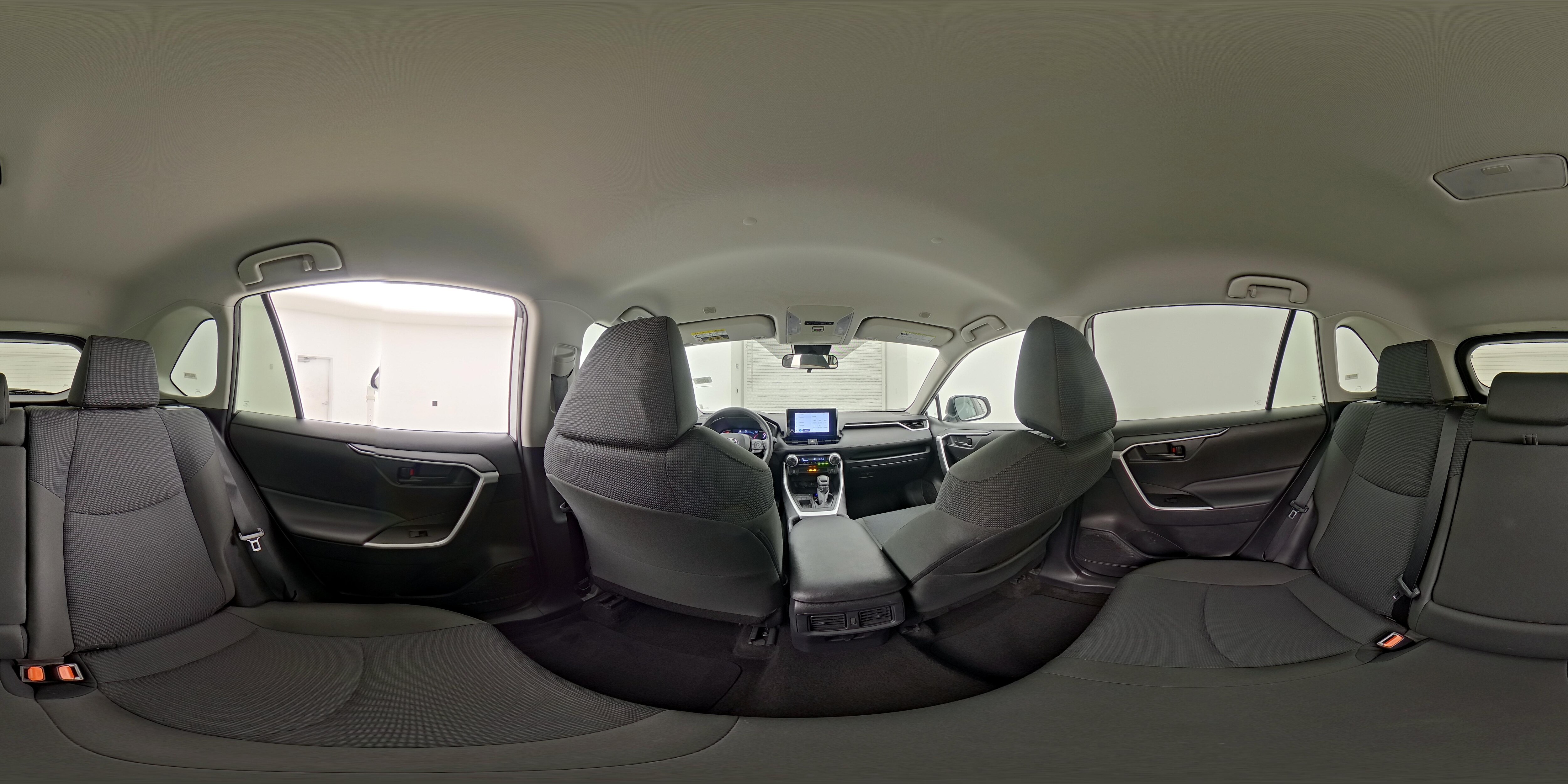 2025 Toyota RAV4 LE - Photo 25