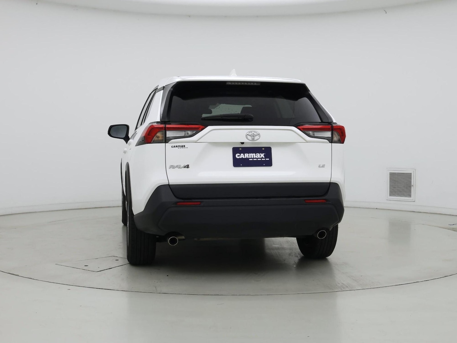2025 Toyota RAV4 LE - Photo 7
