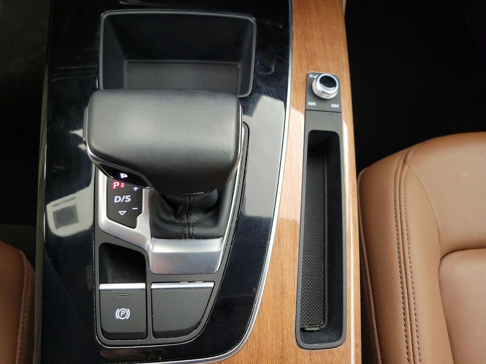 2022 Audi Q5 Premium Plus - Photo 18