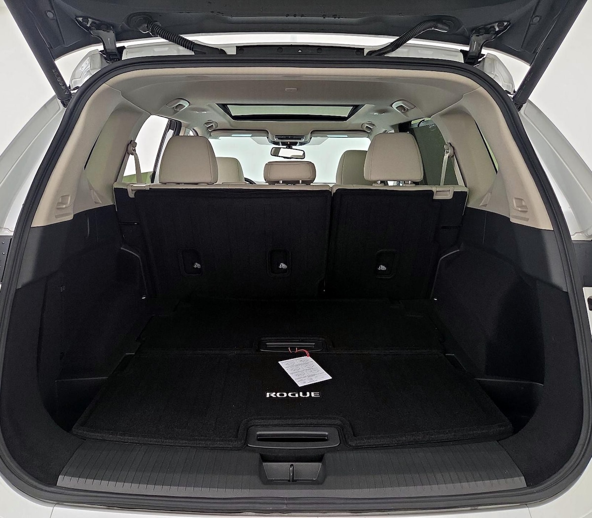 Trunk/Cargo (Seats Up)