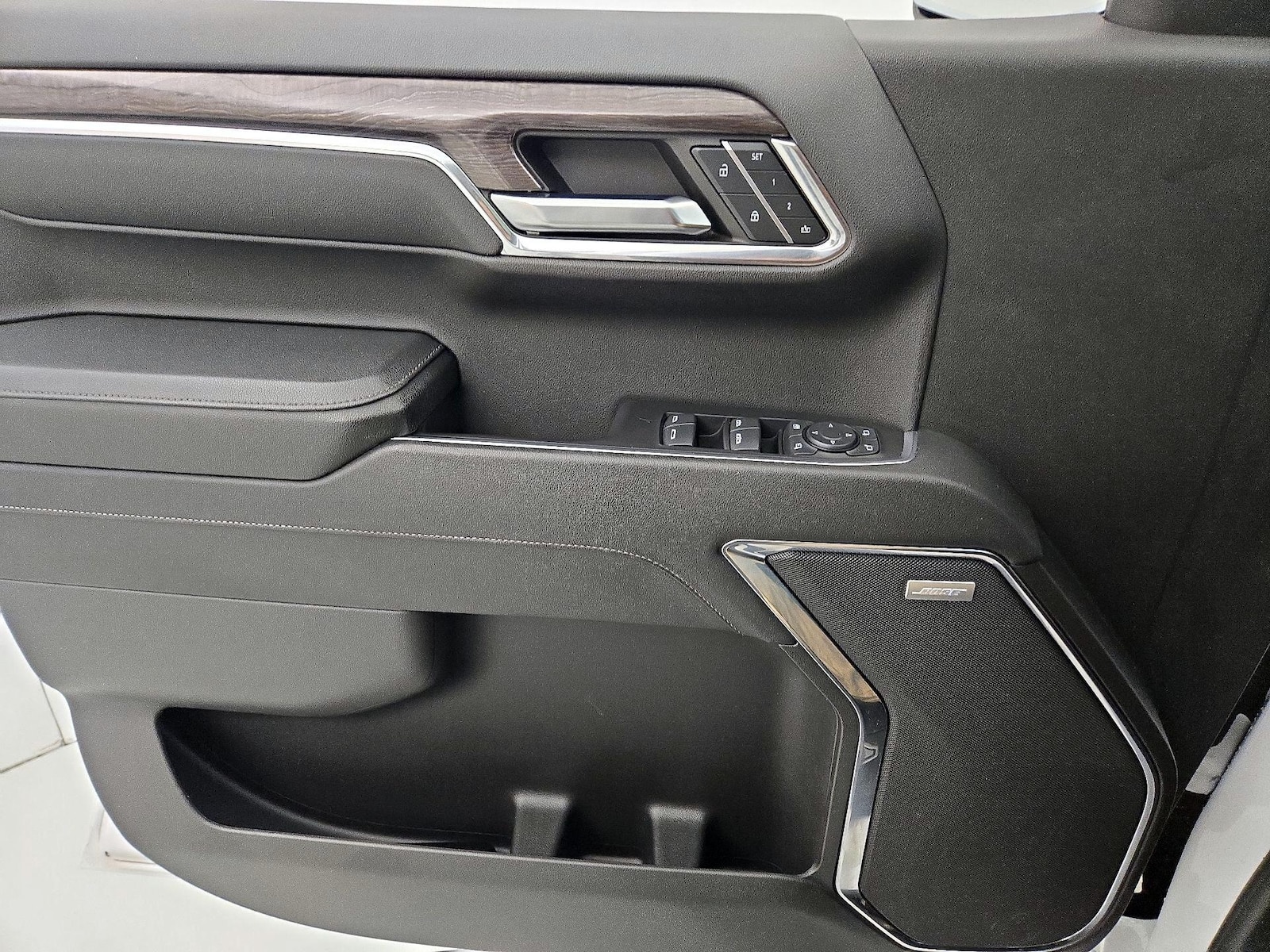2023 Chevrolet Silverado 1500 LTZ - Photo 13