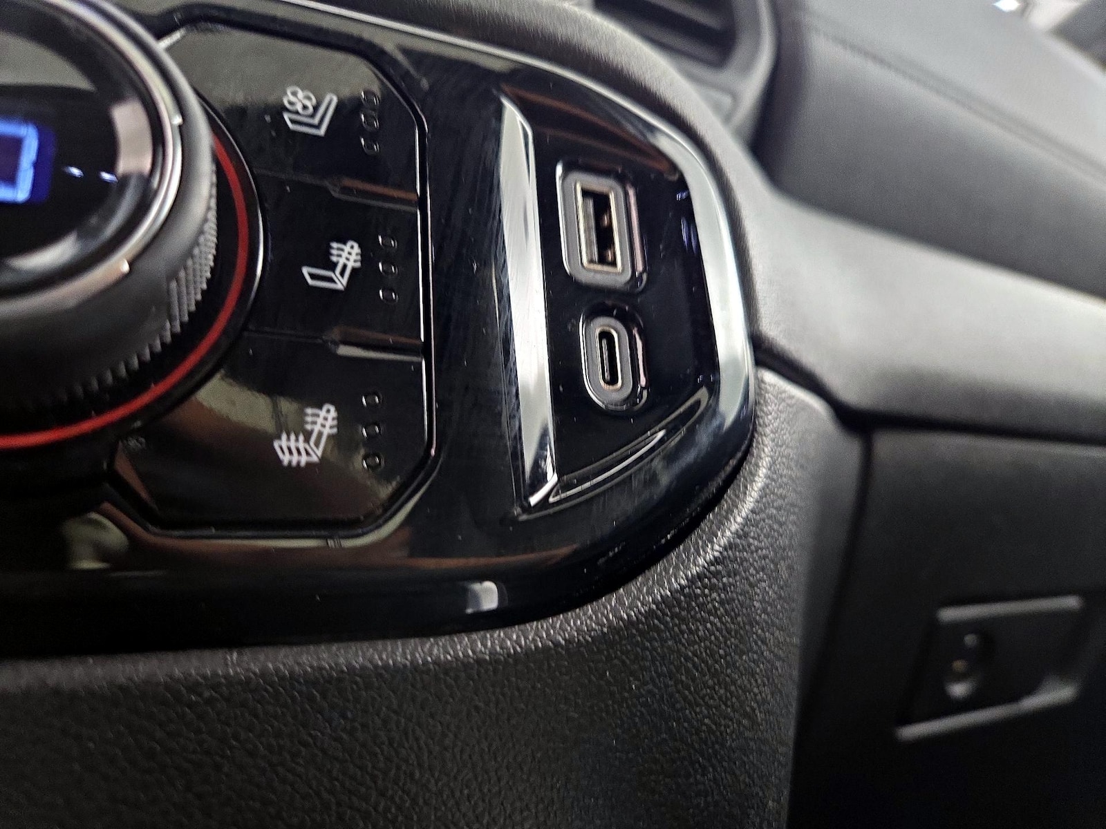 2023 Chevrolet Silverado 1500 LTZ - Photo 20