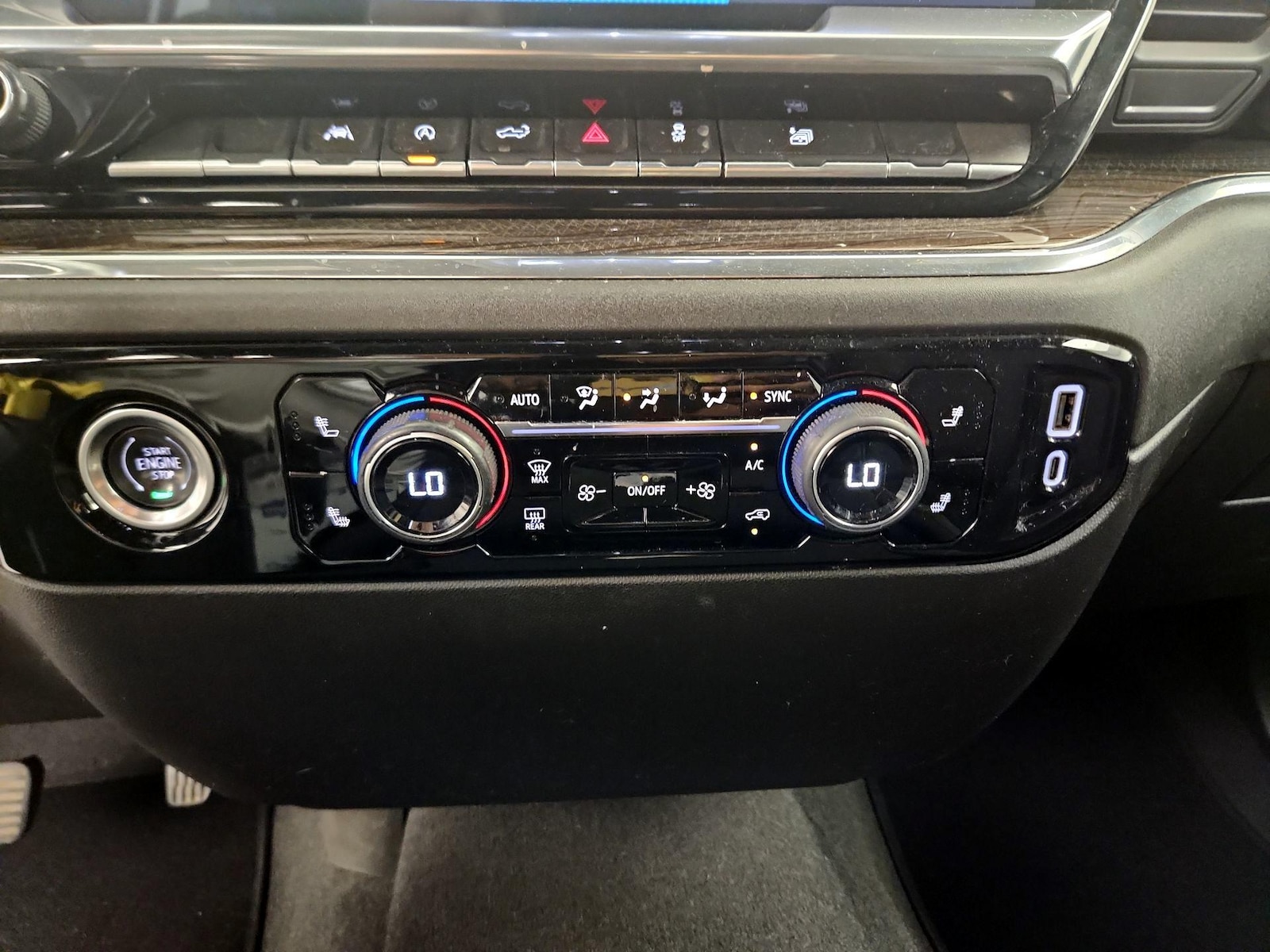 2024 Chevrolet Silverado 1500 LT - Photo 15