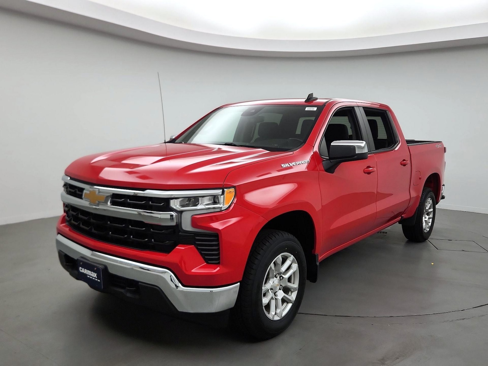 2024 Chevrolet Silverado 1500 LT - Photo 3