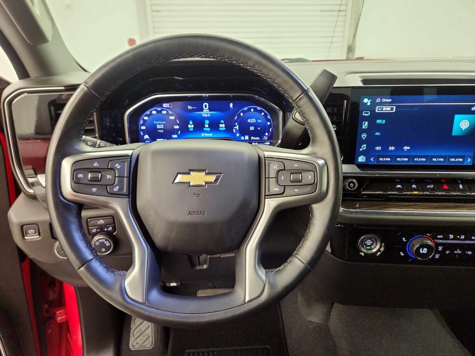 2024 Chevrolet Silverado 1500 LT - Photo 9
