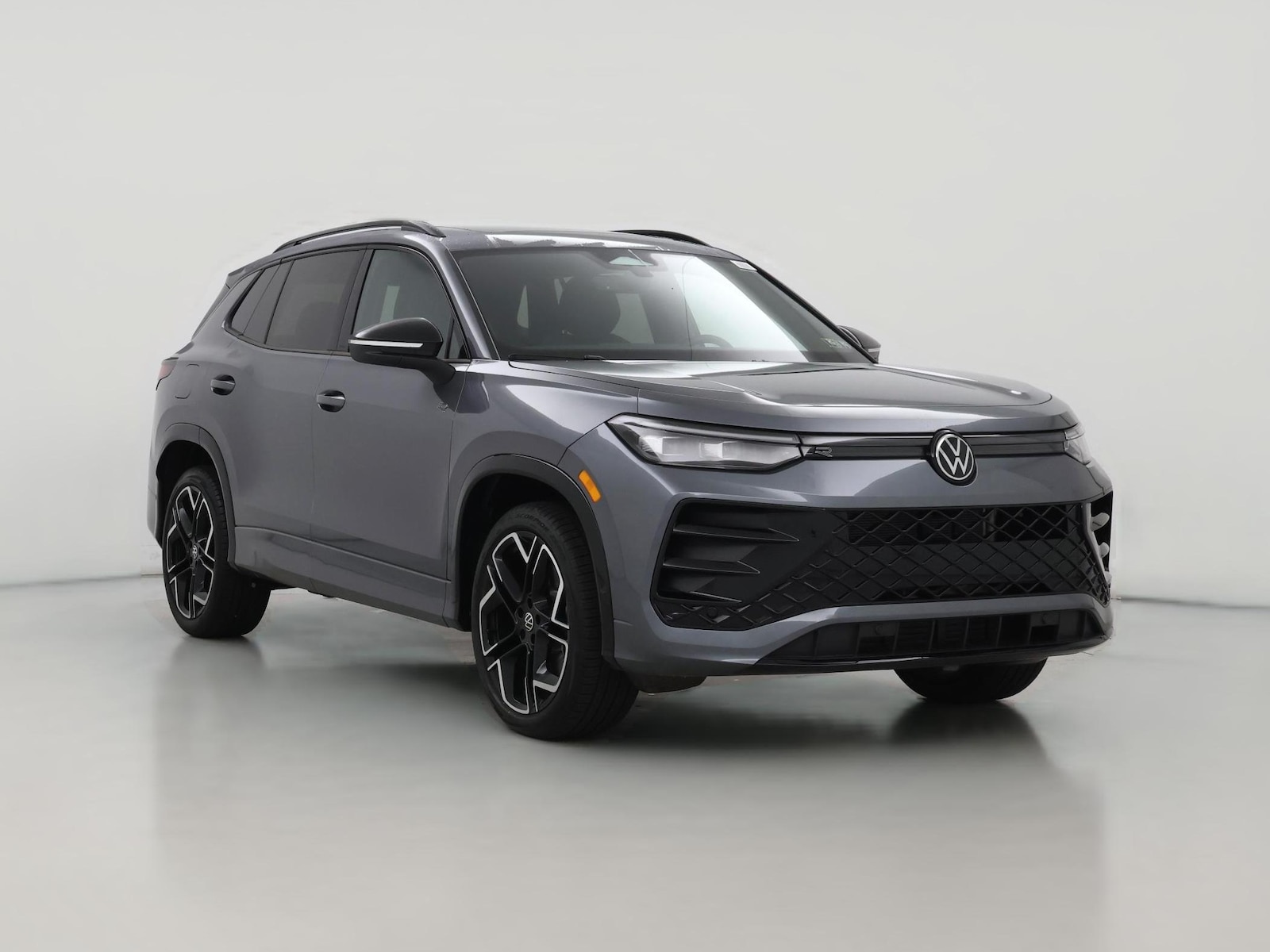 2025 Volkswagen Tiguan SE R-LINE BLACK