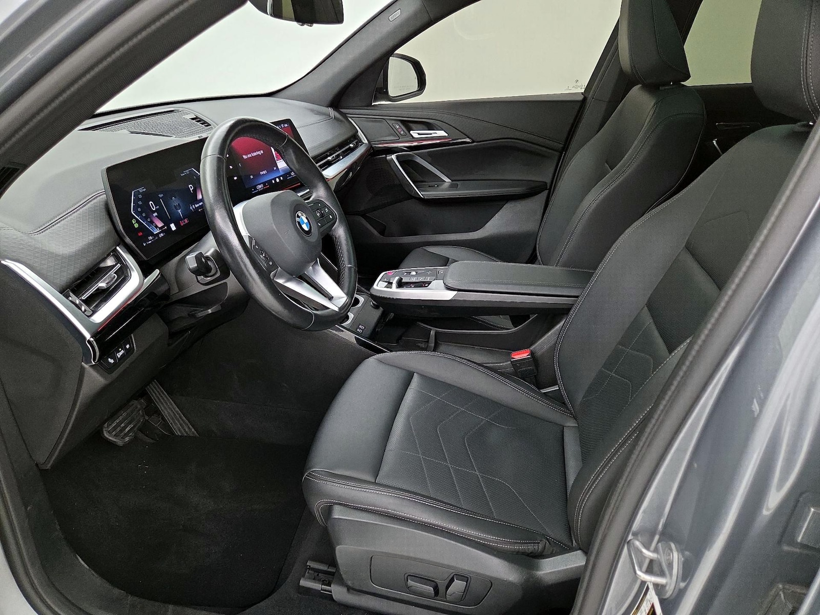 2025 BMW X2 28i - Photo 12