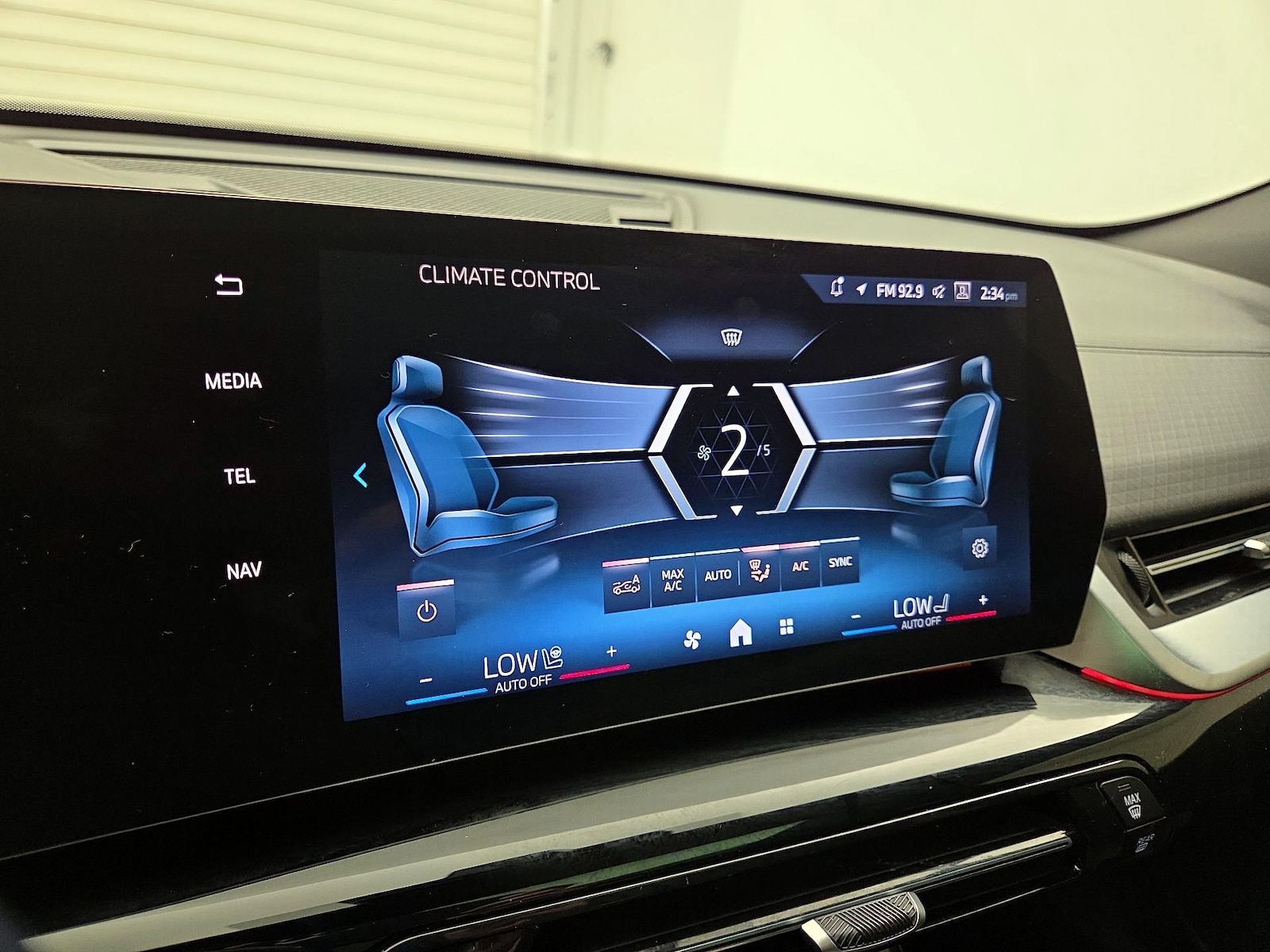 2025 BMW X2 28i - Photo 17