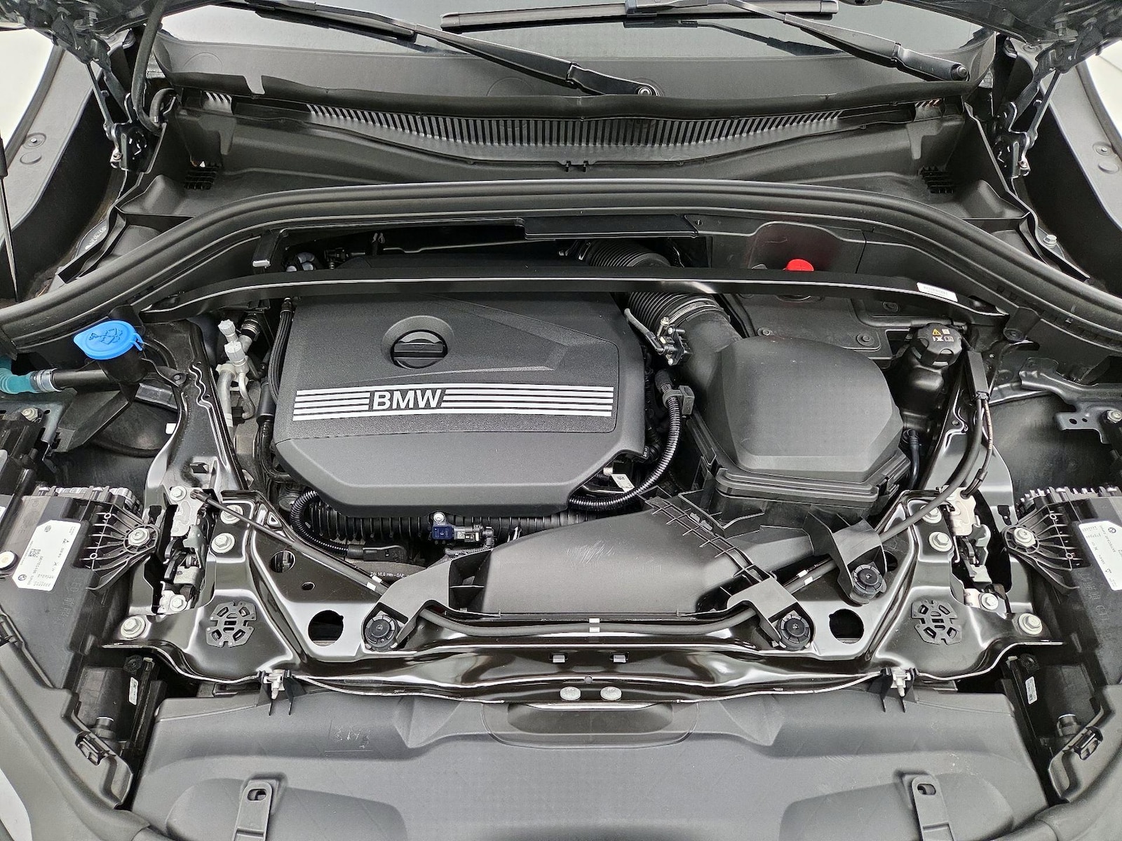 2025 BMW X2 28i - Photo 24