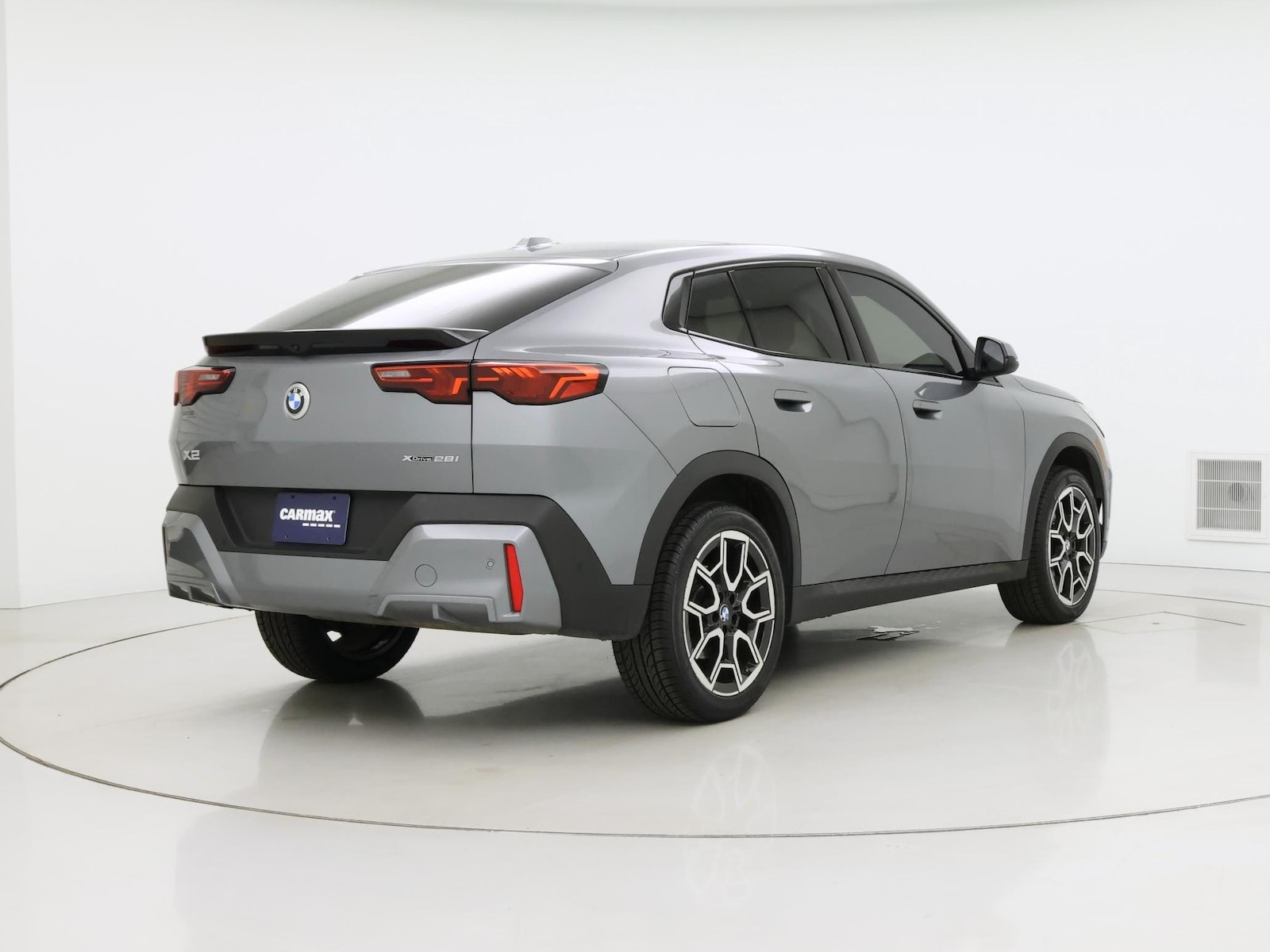 2025 BMW X2 28i - Photo 9