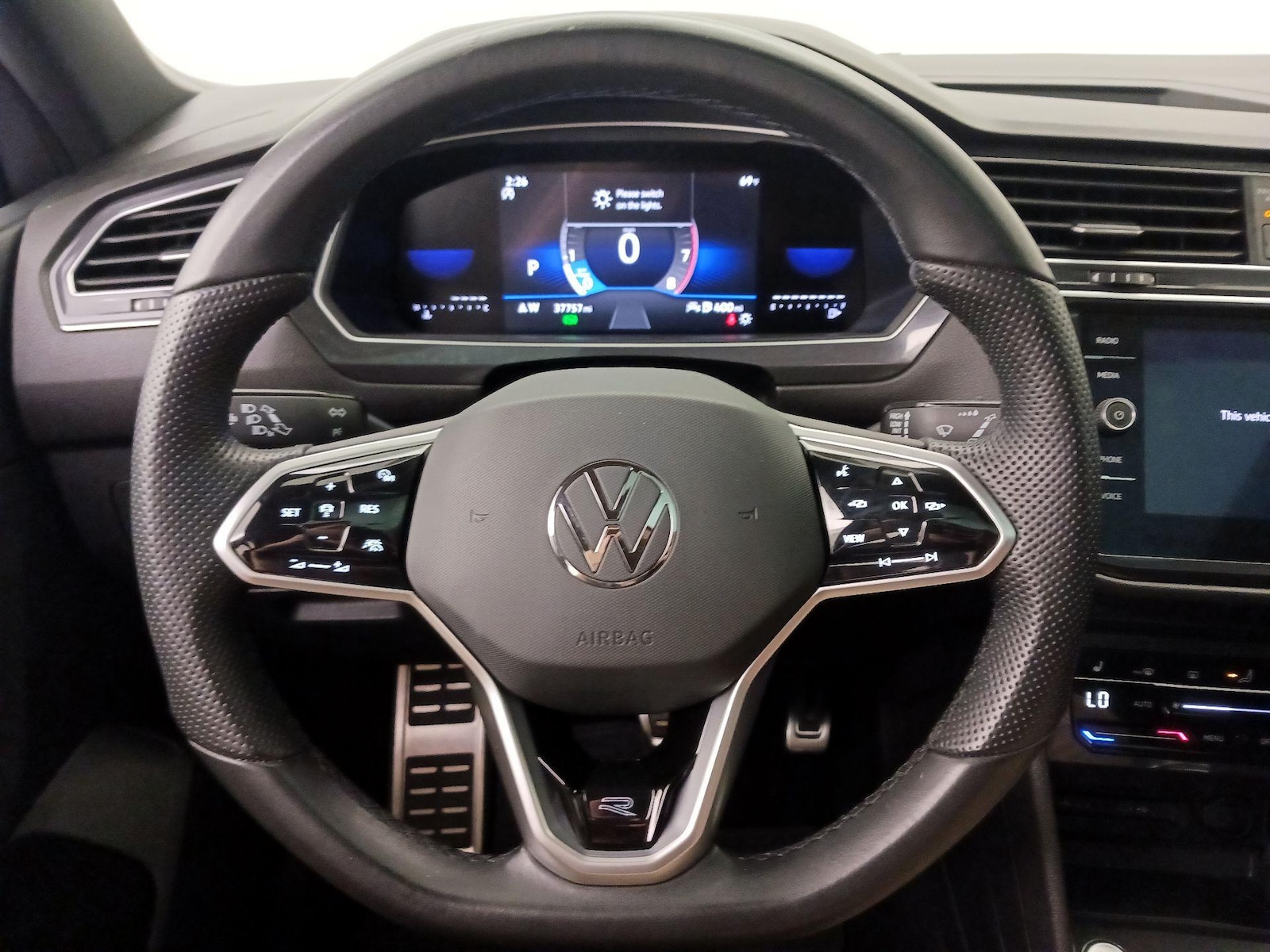 2023 Volkswagen Tiguan SE R-LINE BLACK - Photo 11