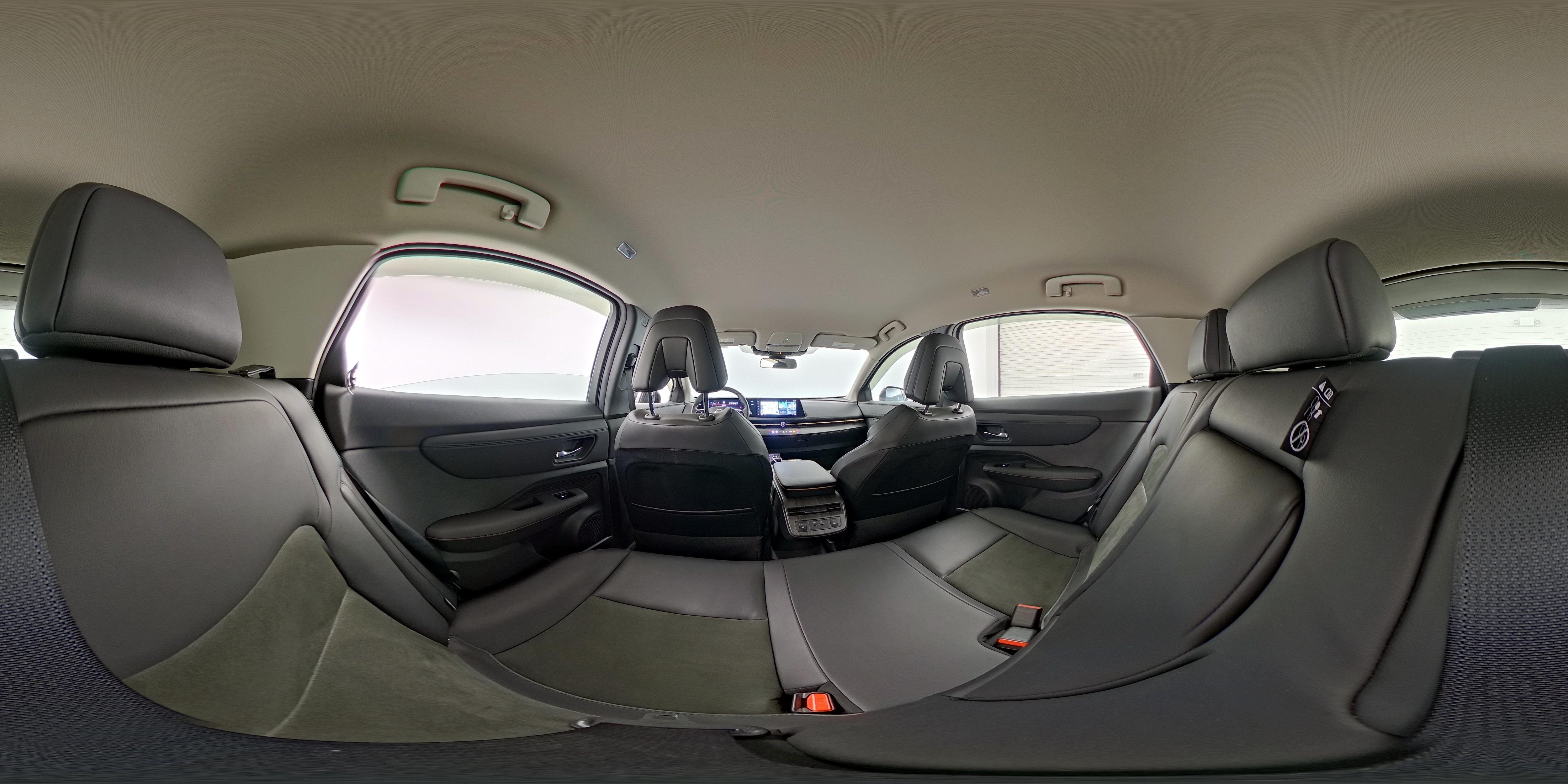 2024 Nissan ARIYA Engage+ - Photo 26