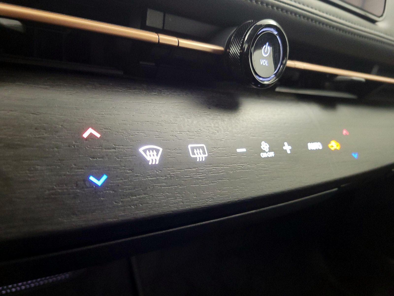 2024 Nissan ARIYA Engage+ - Photo 18