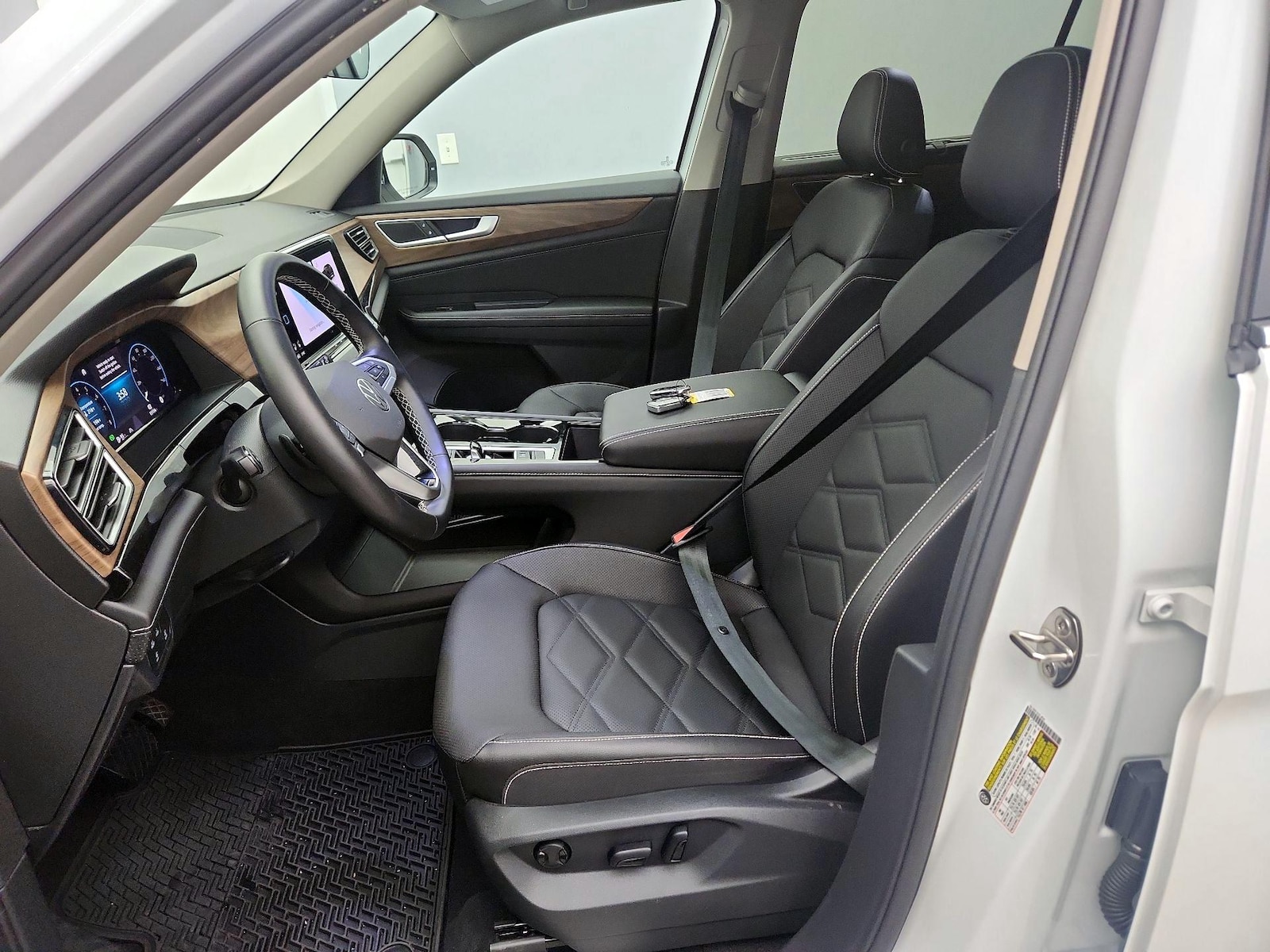 2026 Volkswagen Atlas SE w/Tech - Photo 12