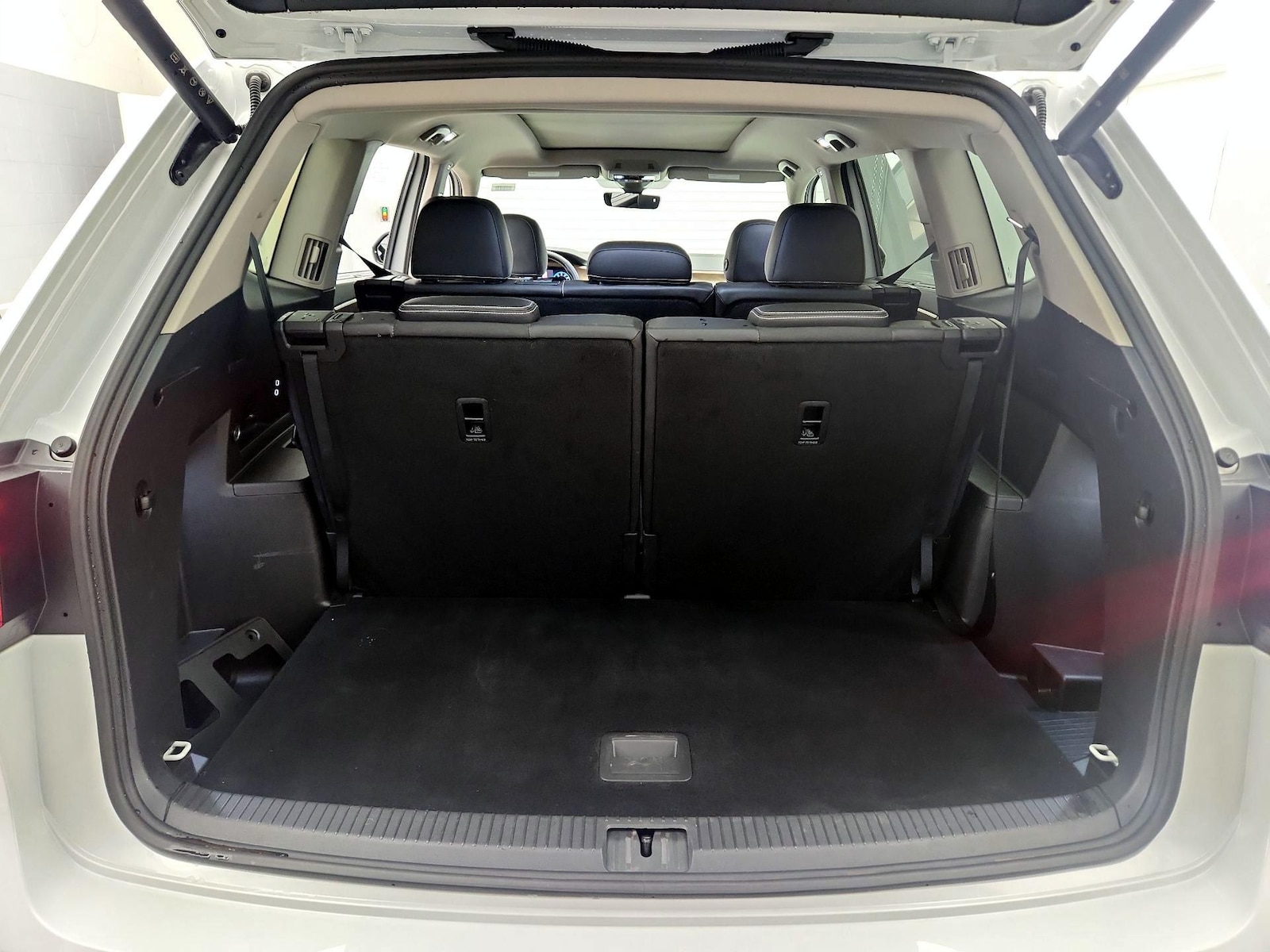 2026 Volkswagen Atlas SE w/Tech - Photo 22