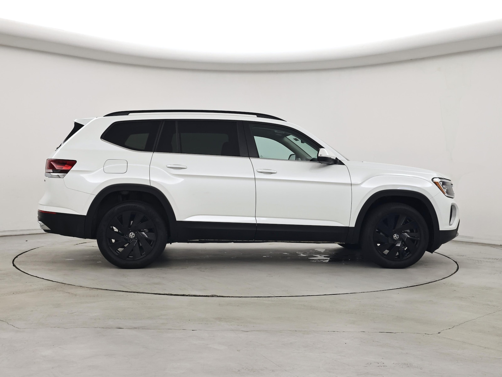 2026 Volkswagen Atlas SE w/Tech - Photo 8